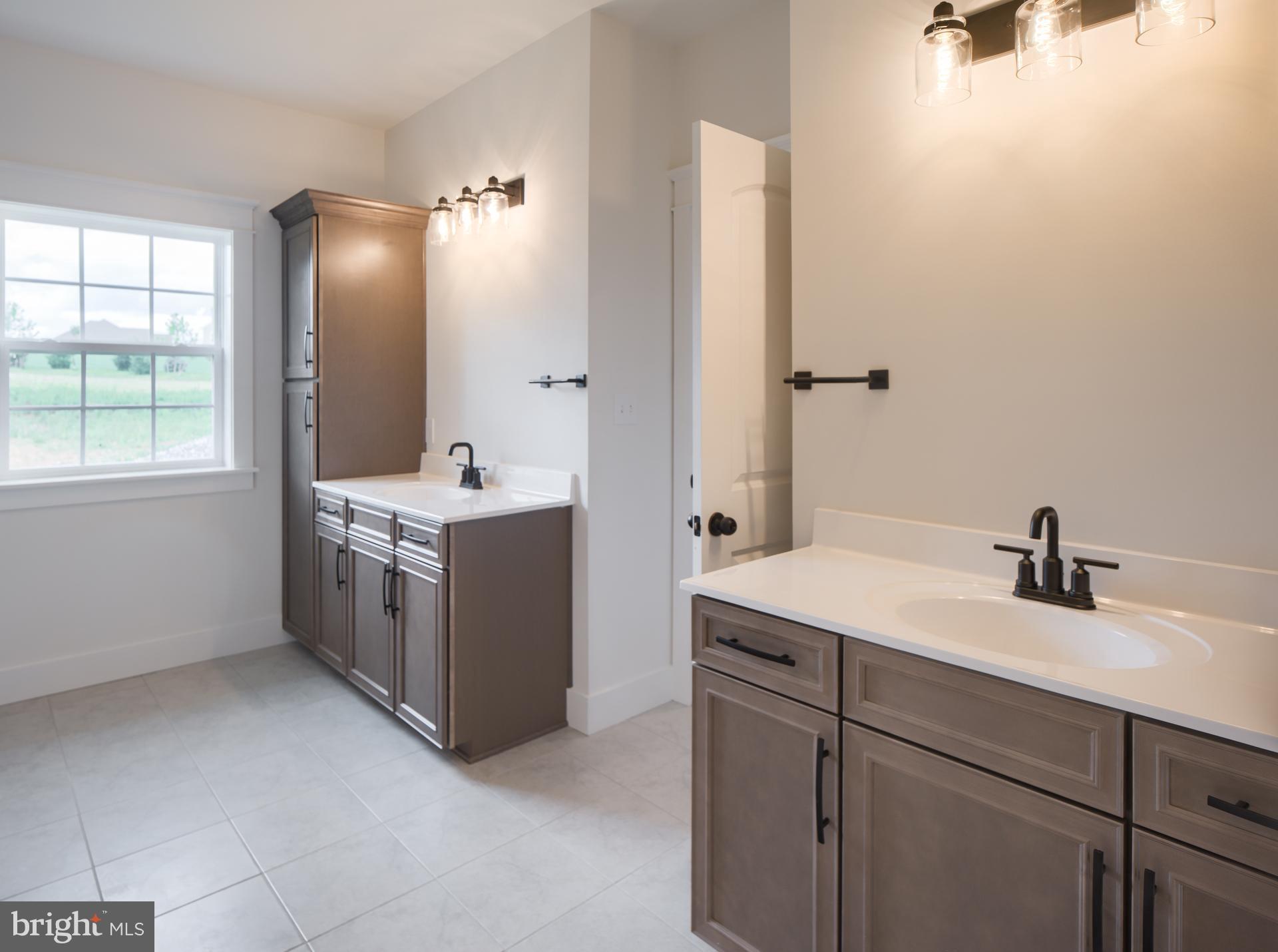 LEGACY FARMS - Residential