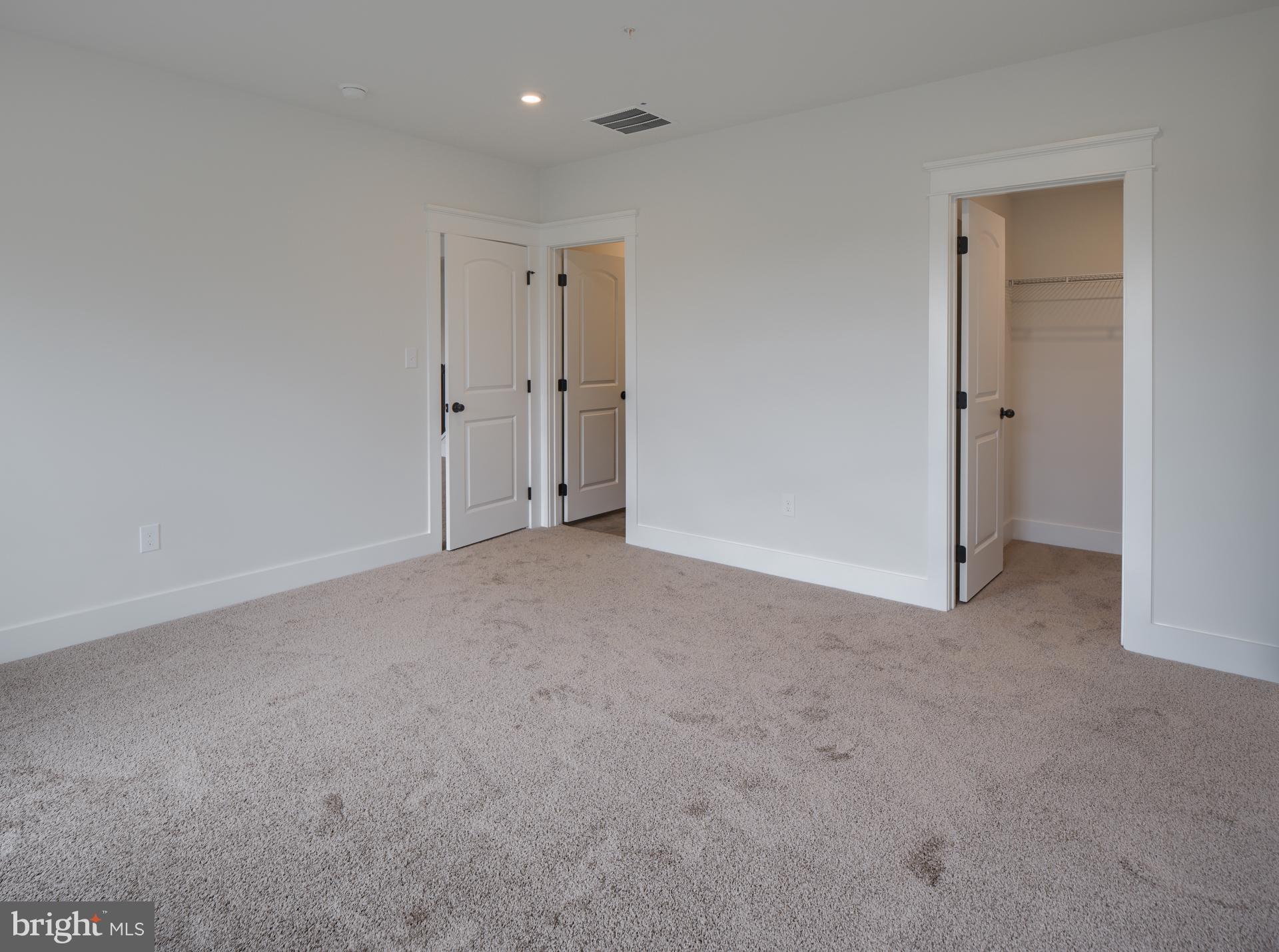 LEGACY FARMS - Residential