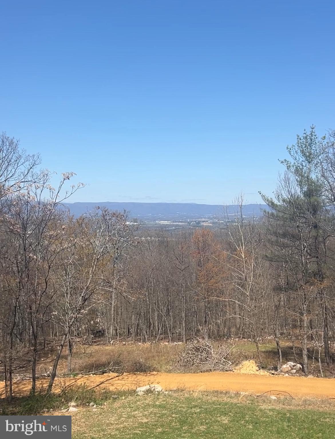 267 TOMAHAWK LANE