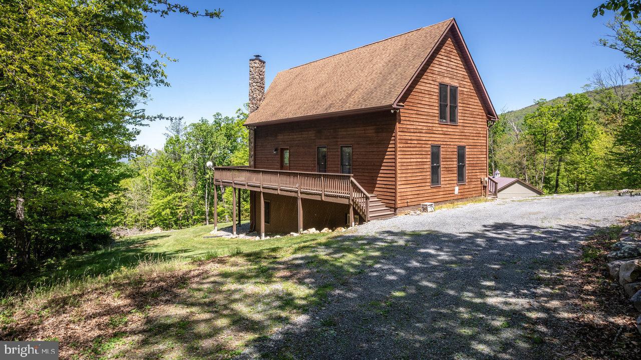 267 TOMAHAWK LANE