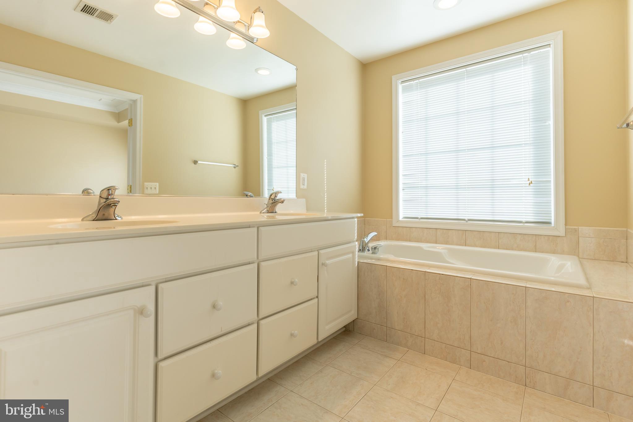 FAIRCREST - Residential