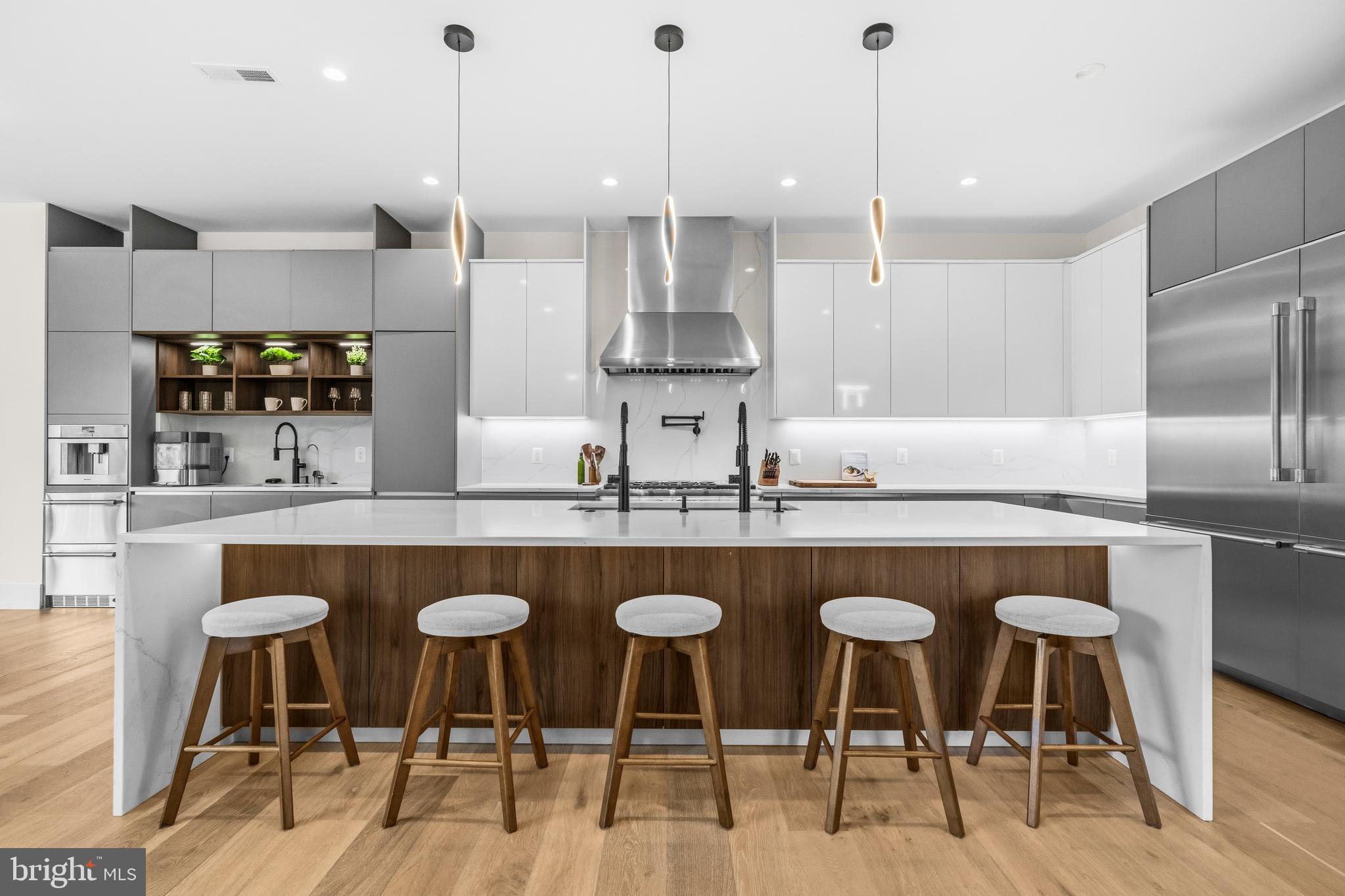 VIENNA WOODS - Residential