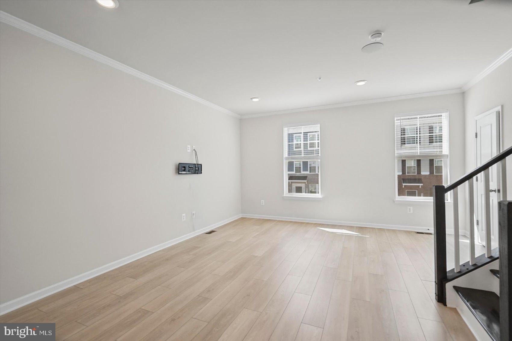 6512 GREENLEIGH