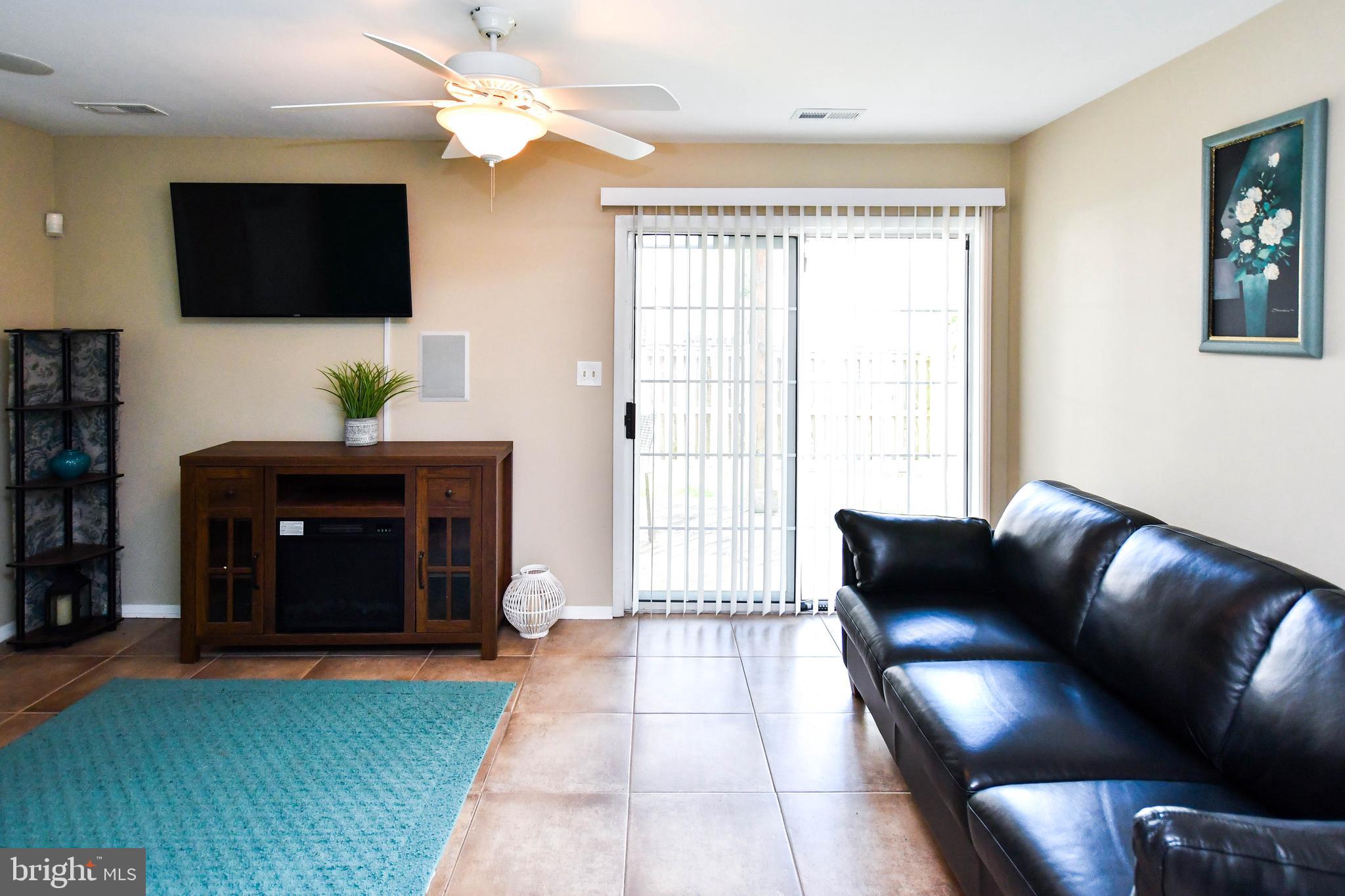 9466 SEA BREEZE COURT