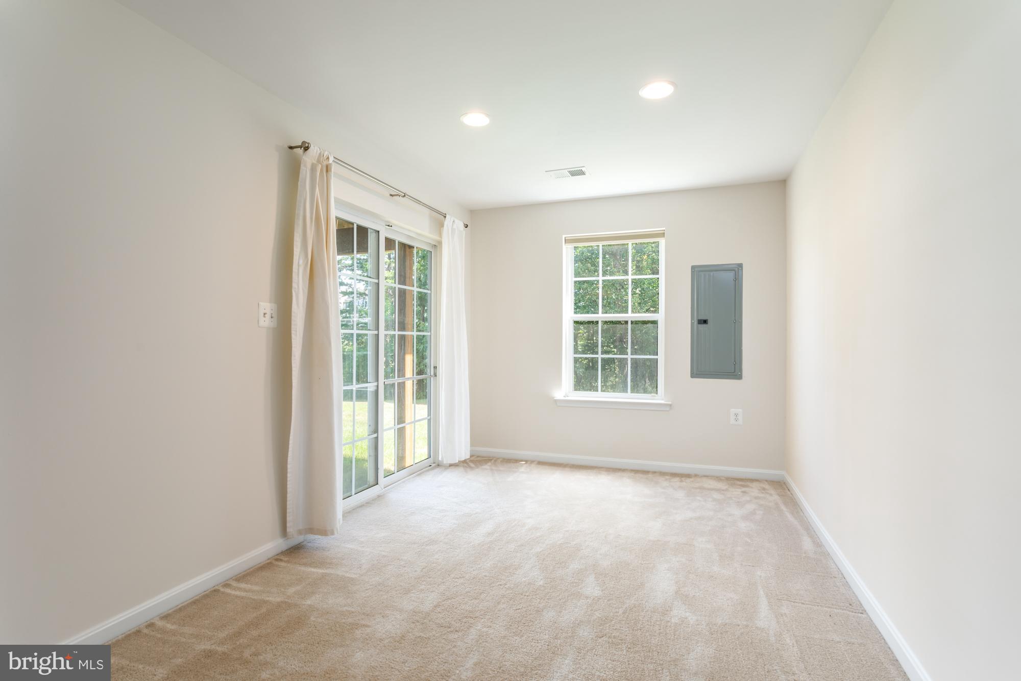 FIELDSTONE - Residential Lease