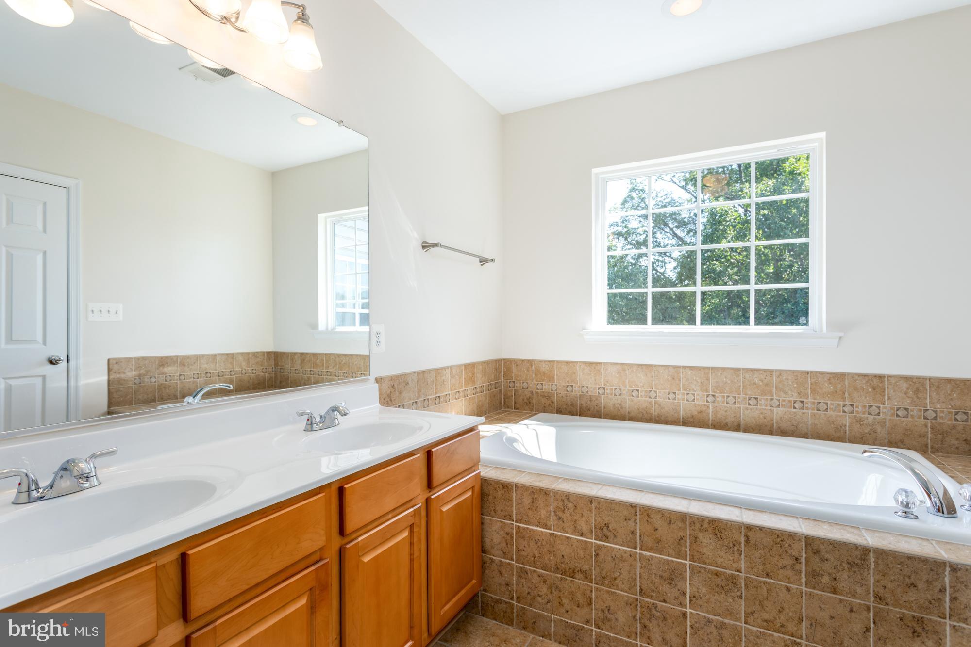 FIELDSTONE - Residential Lease