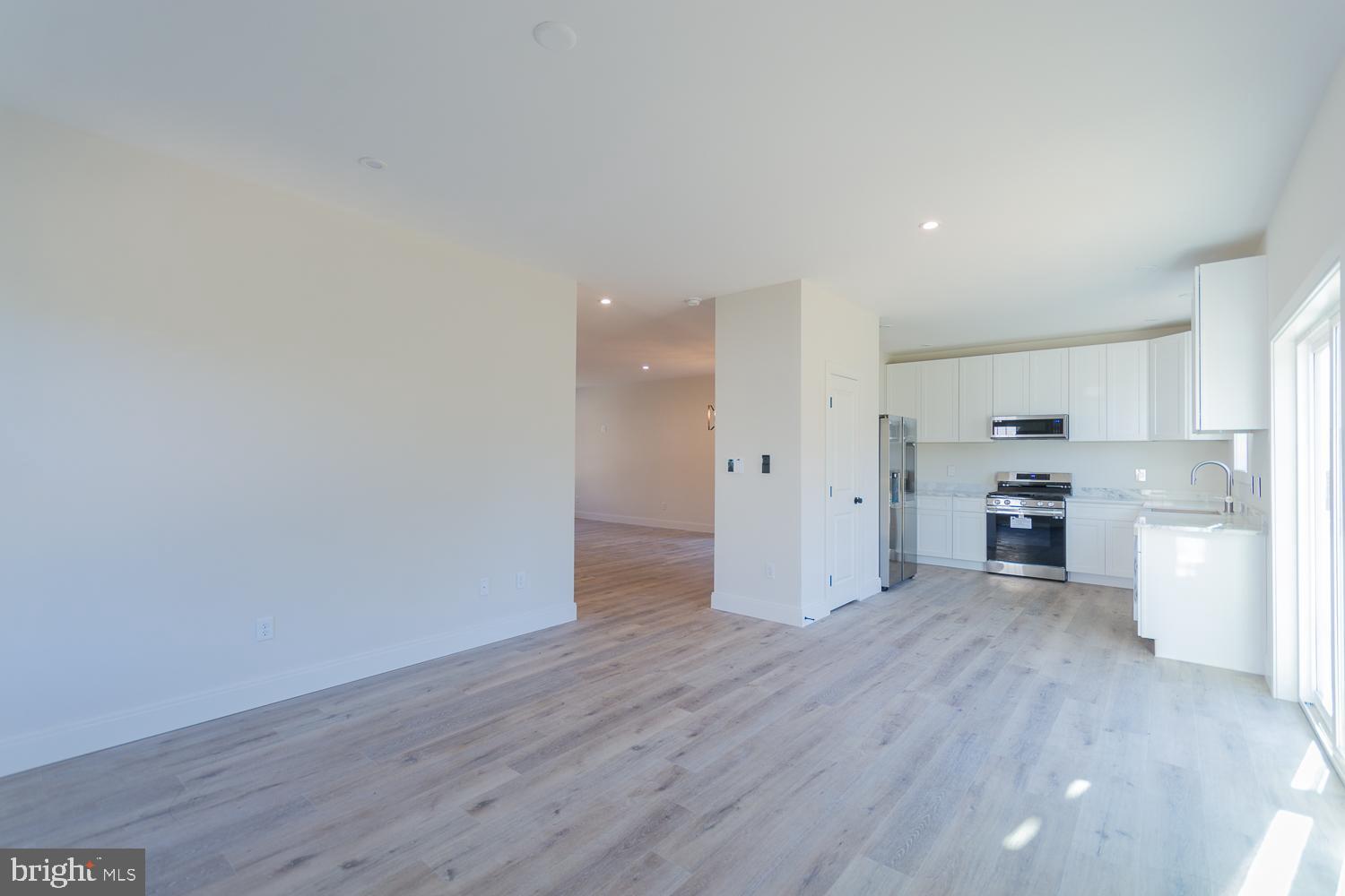 PENNSYLVANIA AT THIRD STREET - Residential