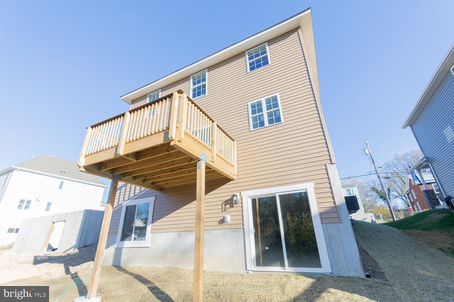 PENNSYLVANIA AT THIRD STREET - Residential