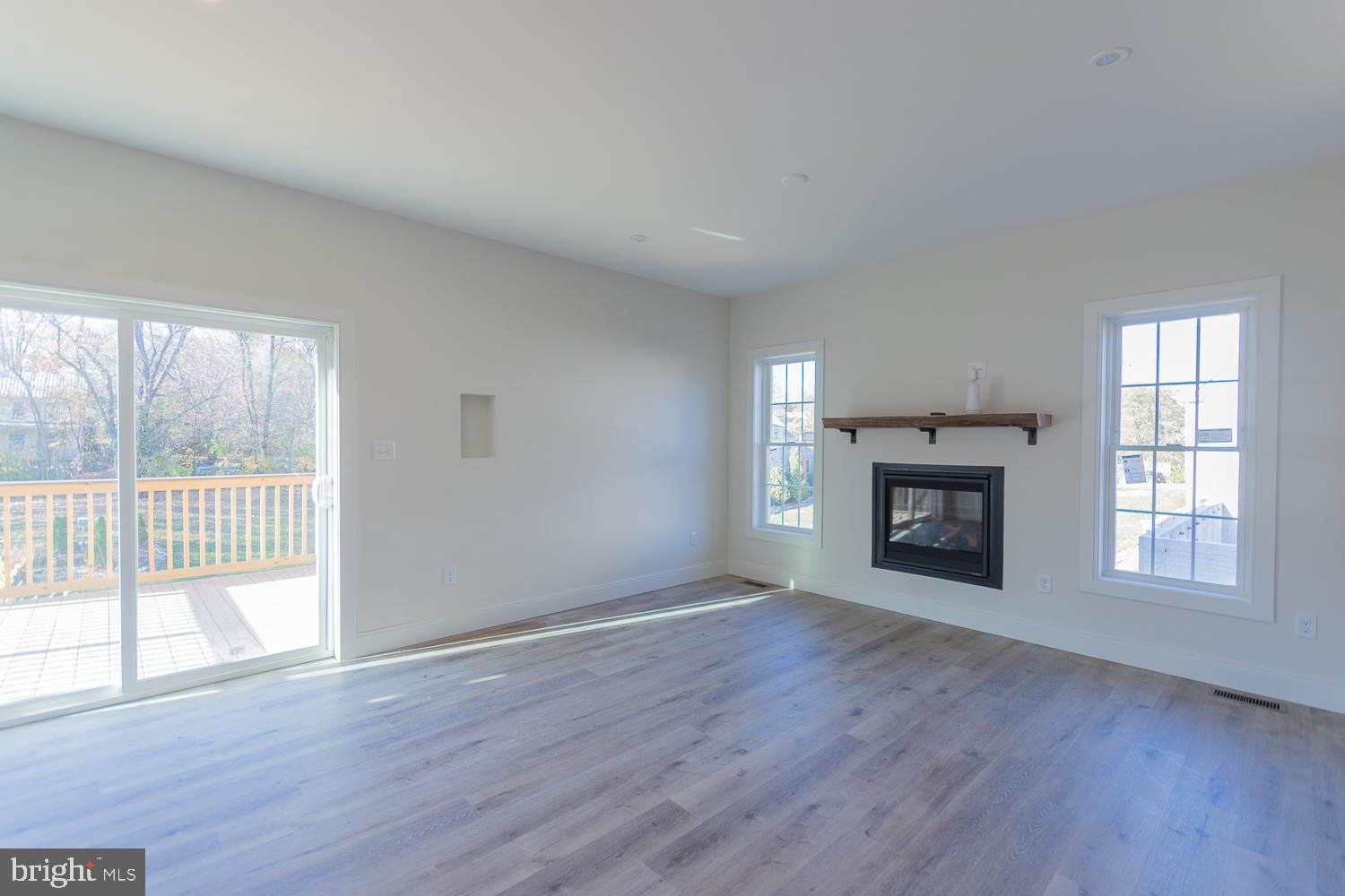 PENNSYLVANIA AT THIRD STREET - Residential