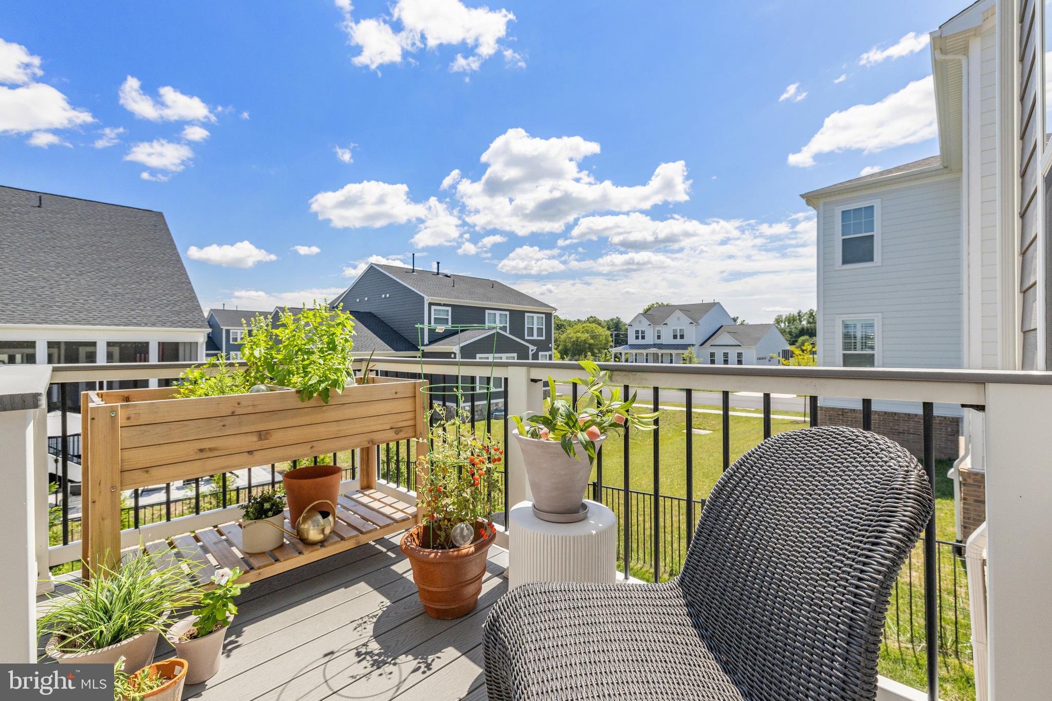 MEADOWBROOK - Residential