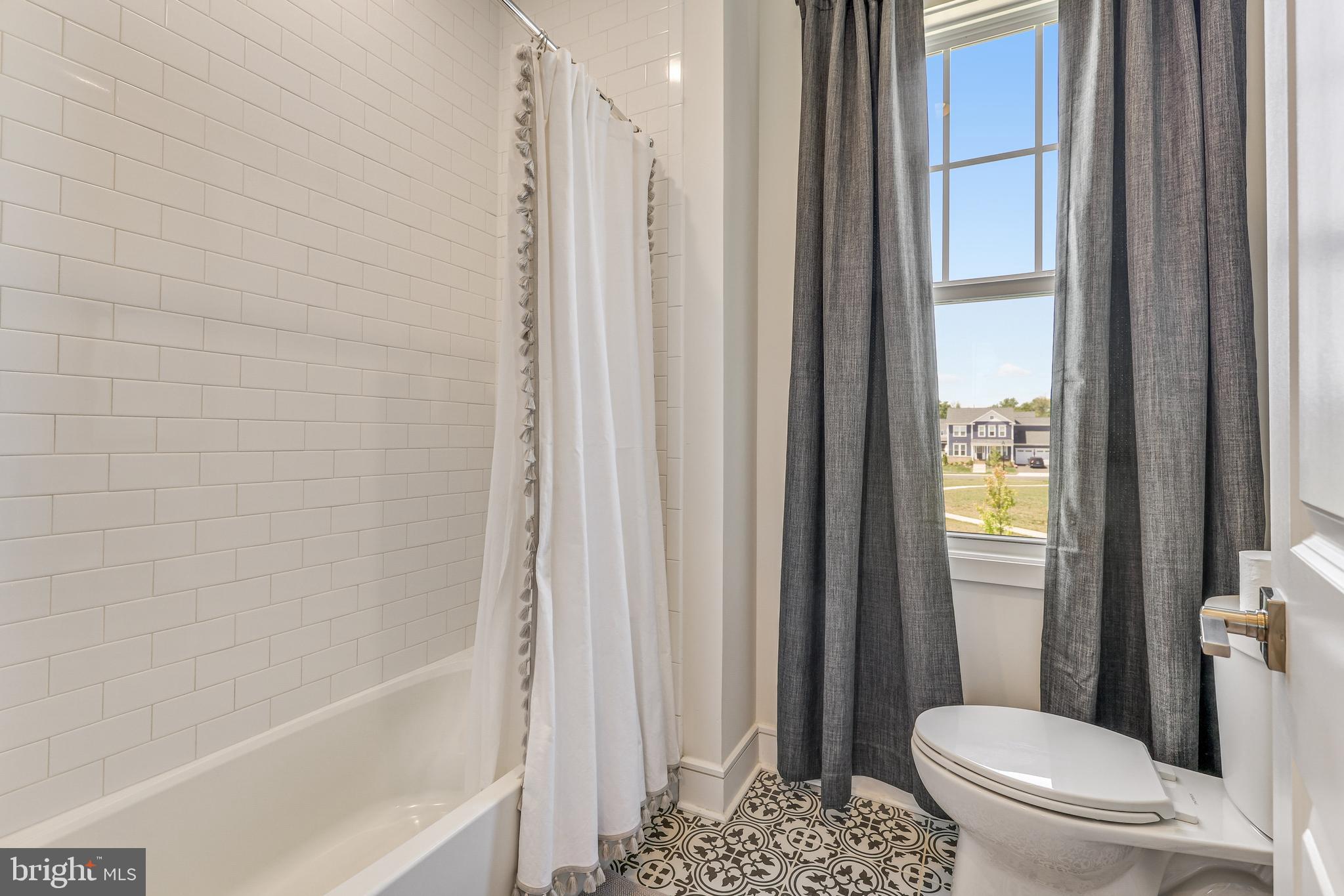 MEADOWBROOK - Residential