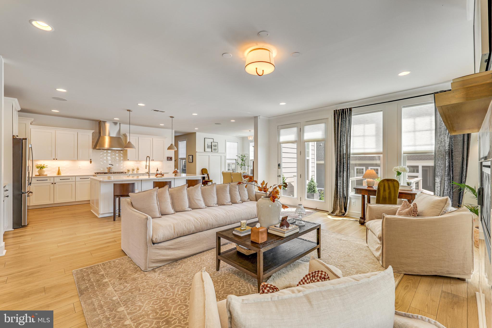 MEADOWBROOK - Residential