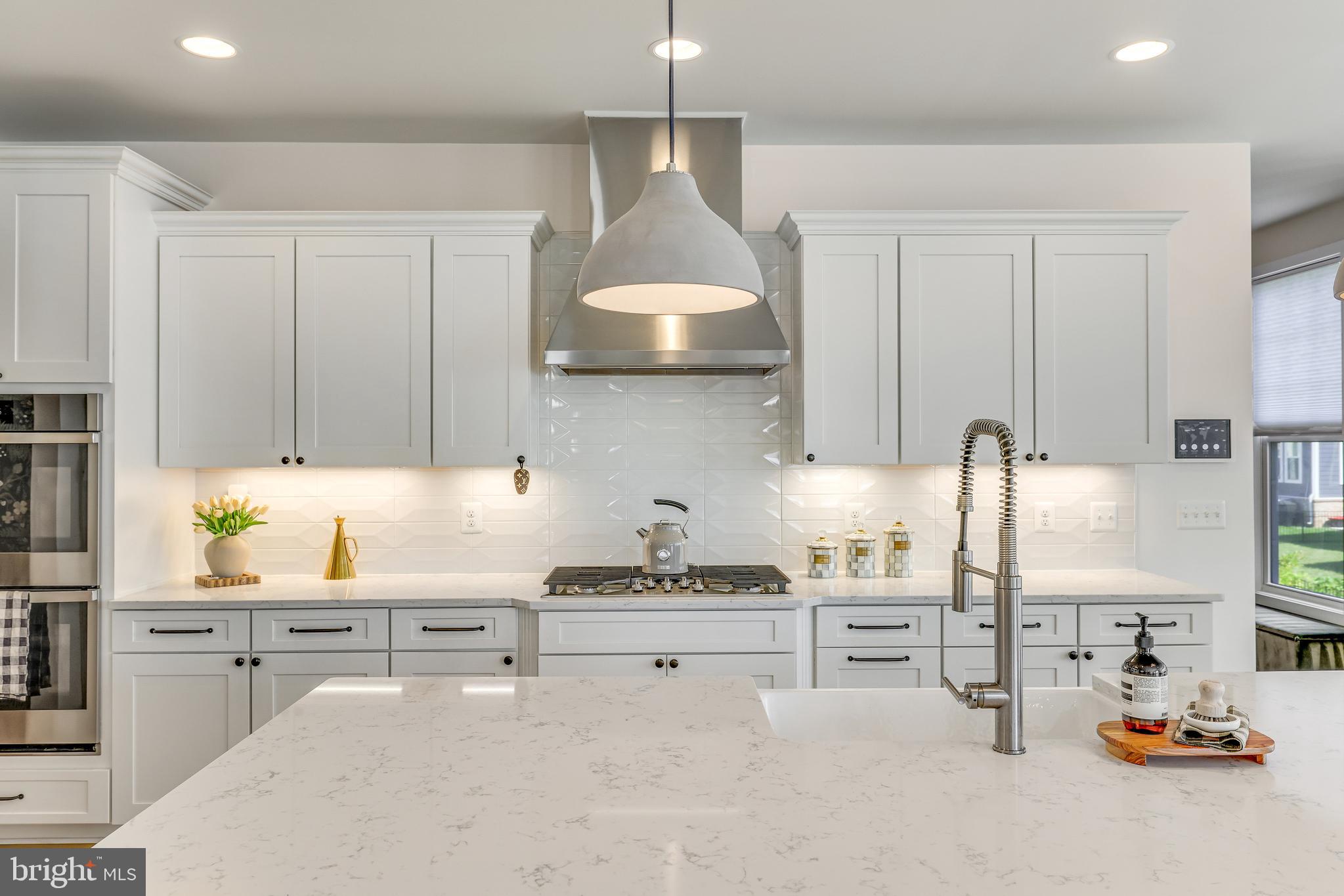 MEADOWBROOK - Residential