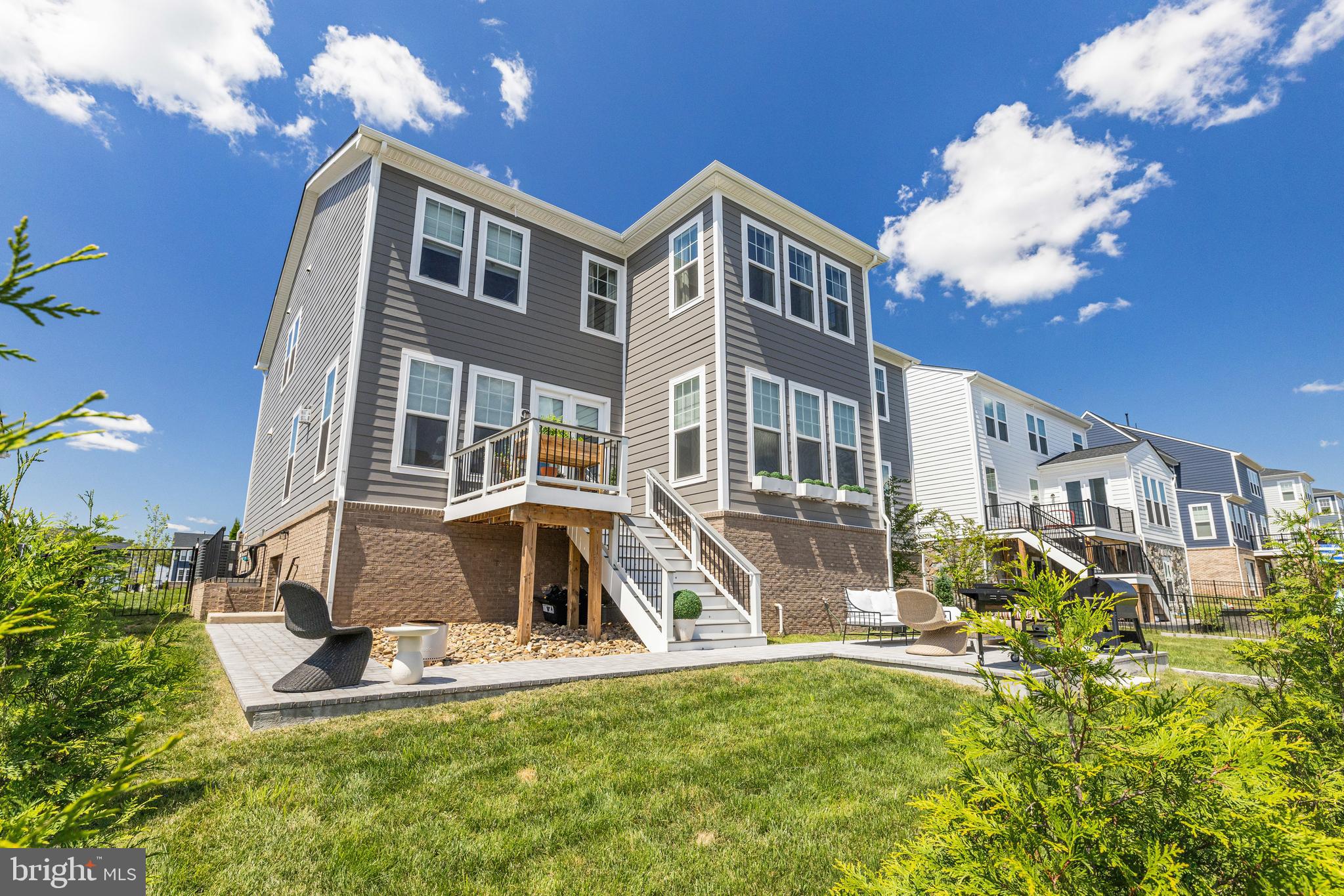 MEADOWBROOK - Residential