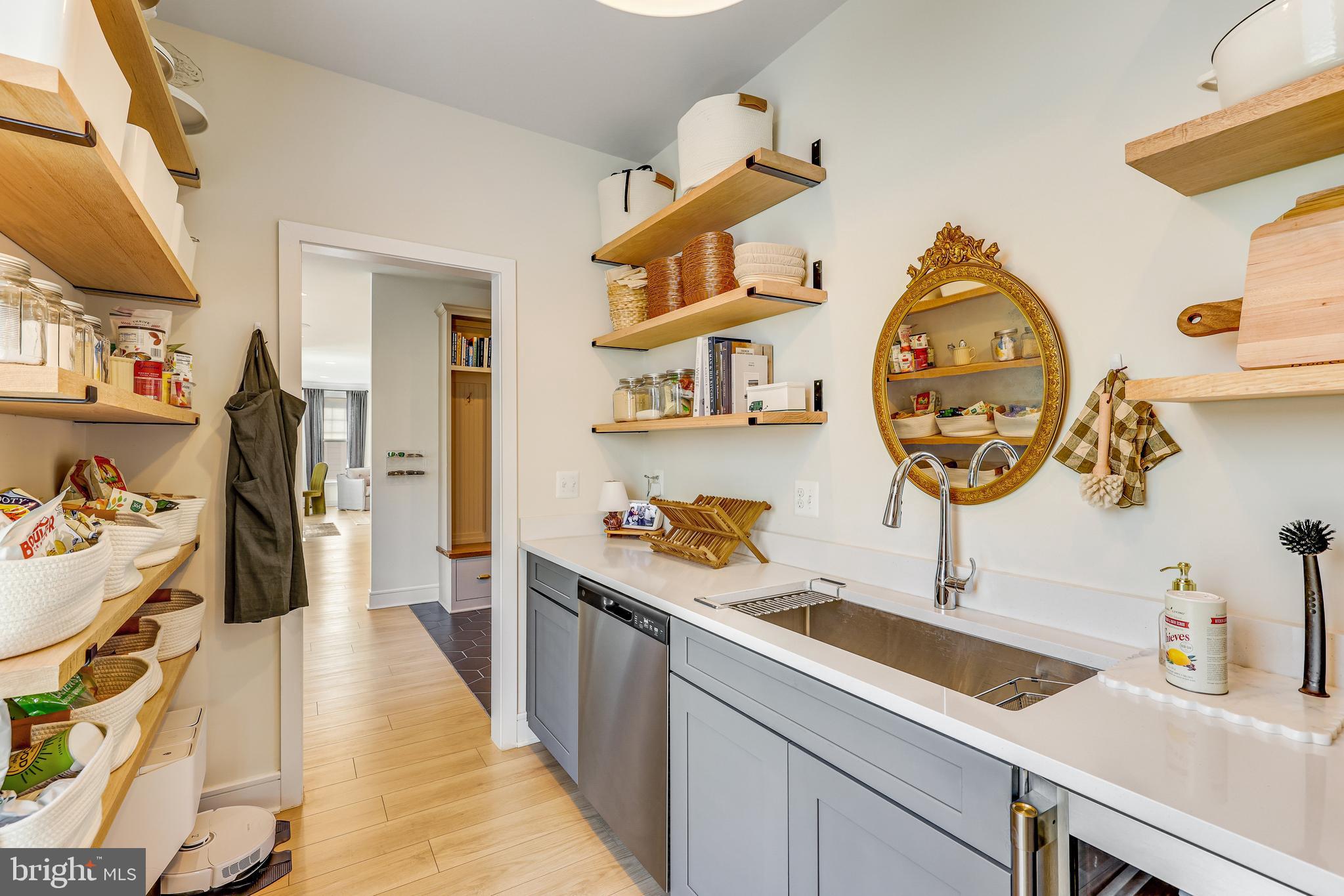 MEADOWBROOK - Residential