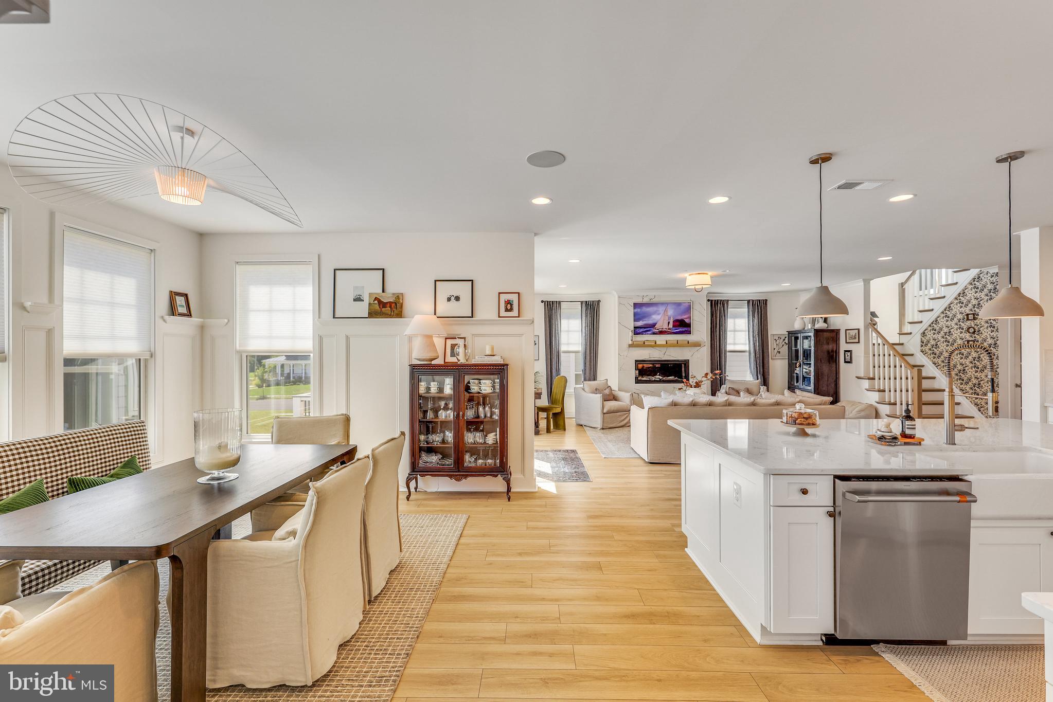 MEADOWBROOK - Residential