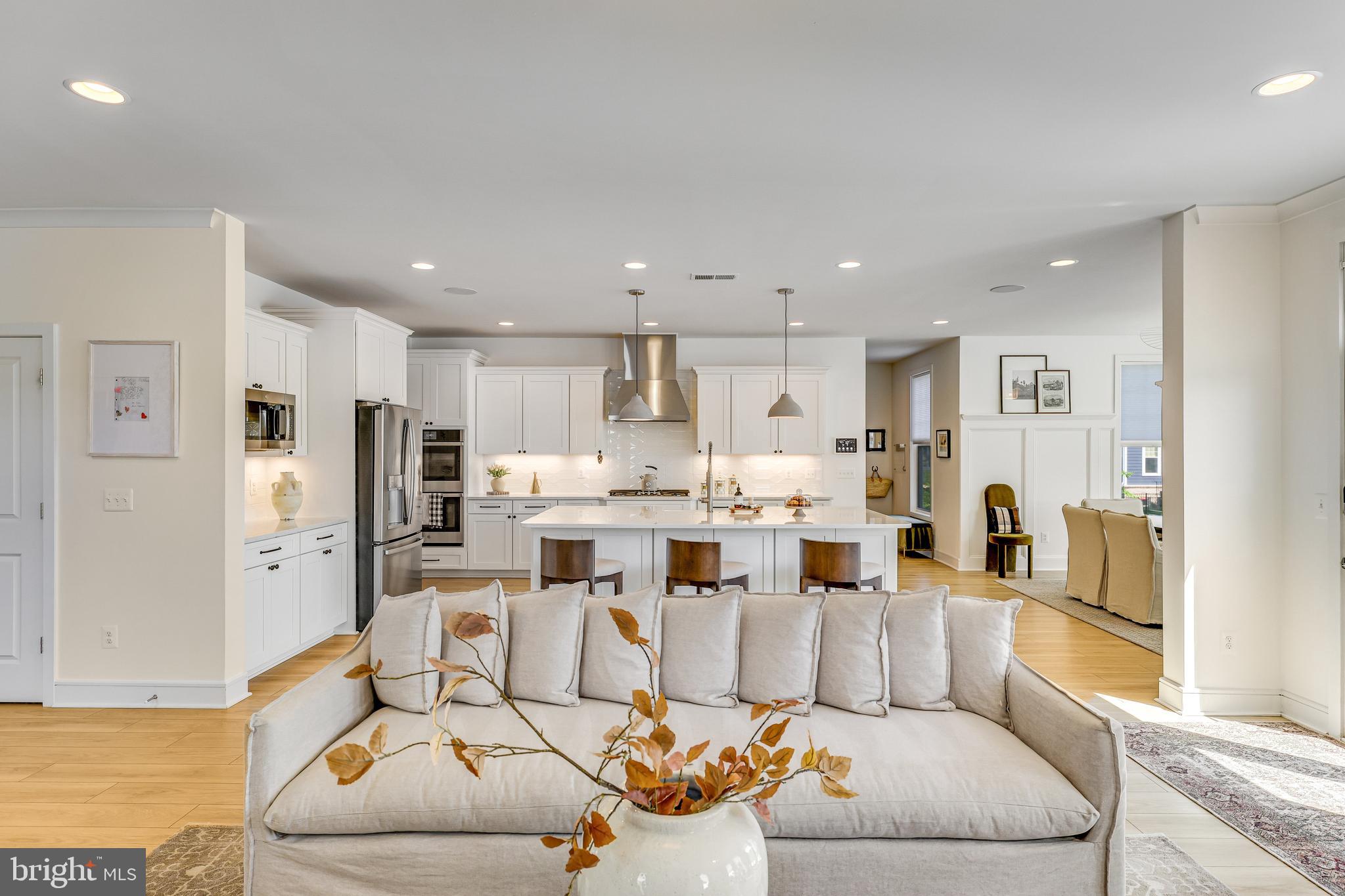 MEADOWBROOK - Residential