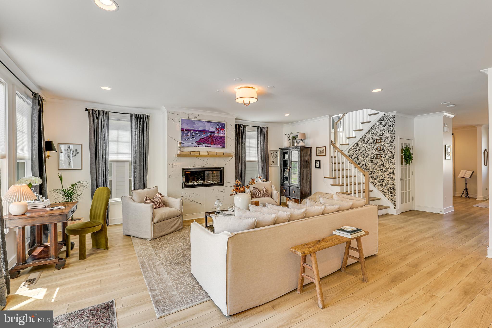 MEADOWBROOK - Residential