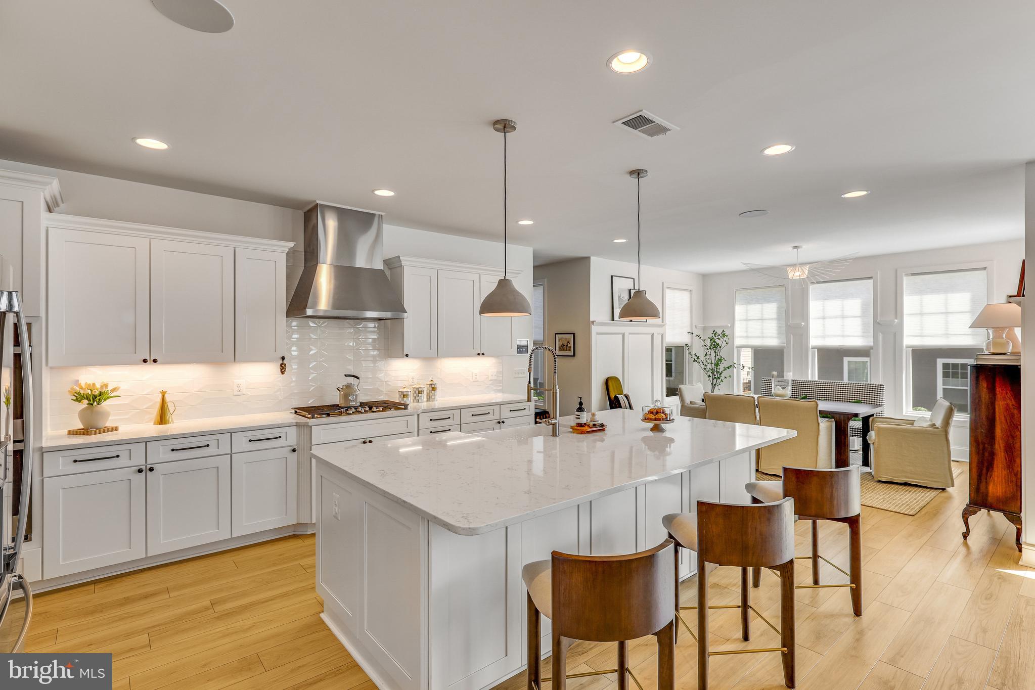 MEADOWBROOK - Residential