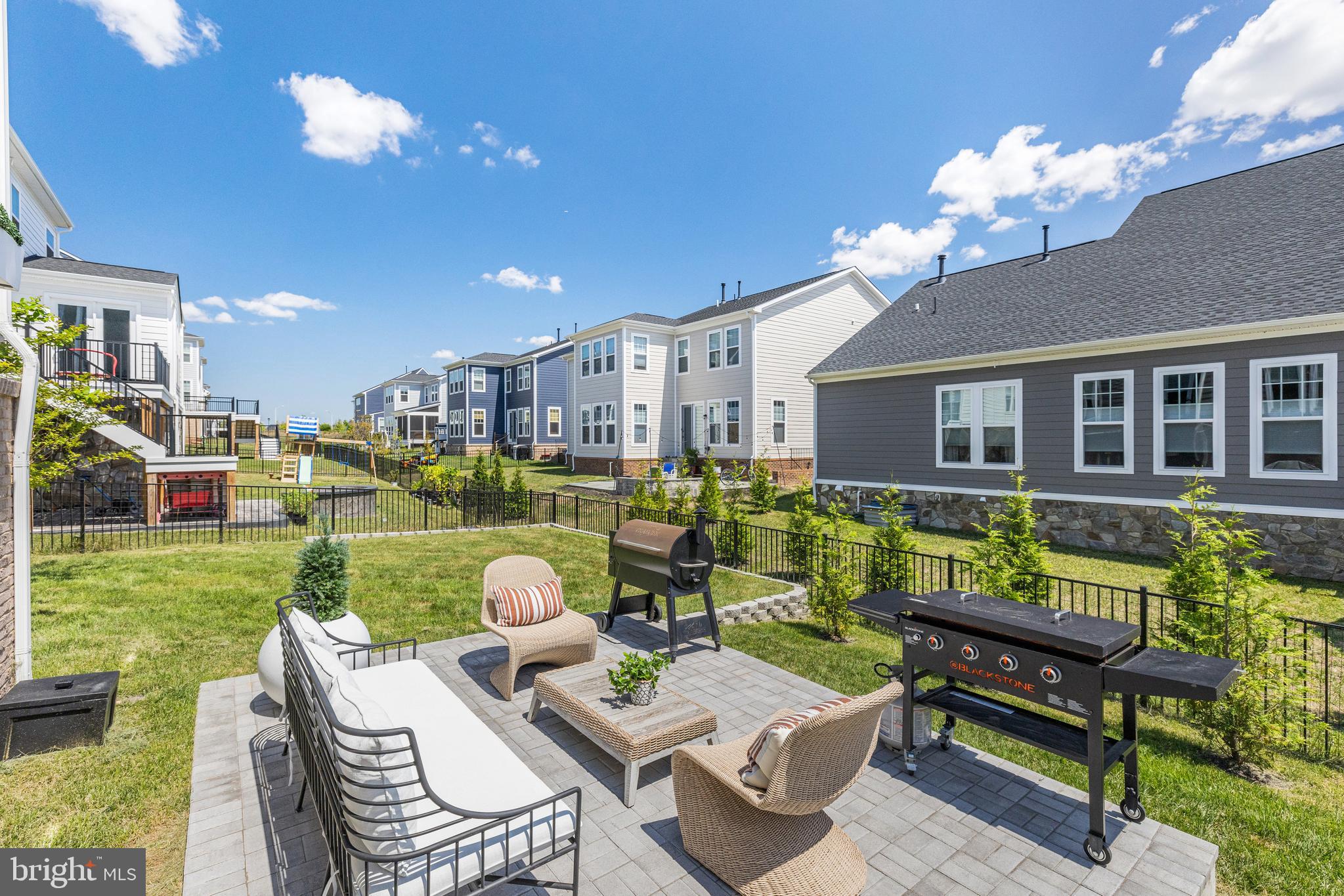 MEADOWBROOK - Residential