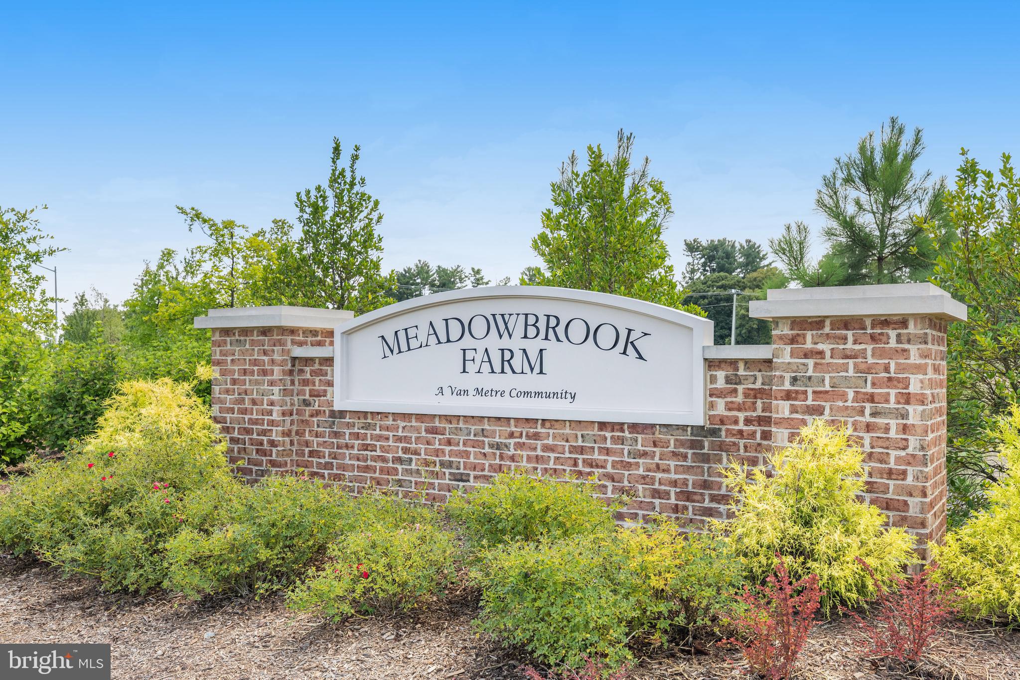 MEADOWBROOK - Residential