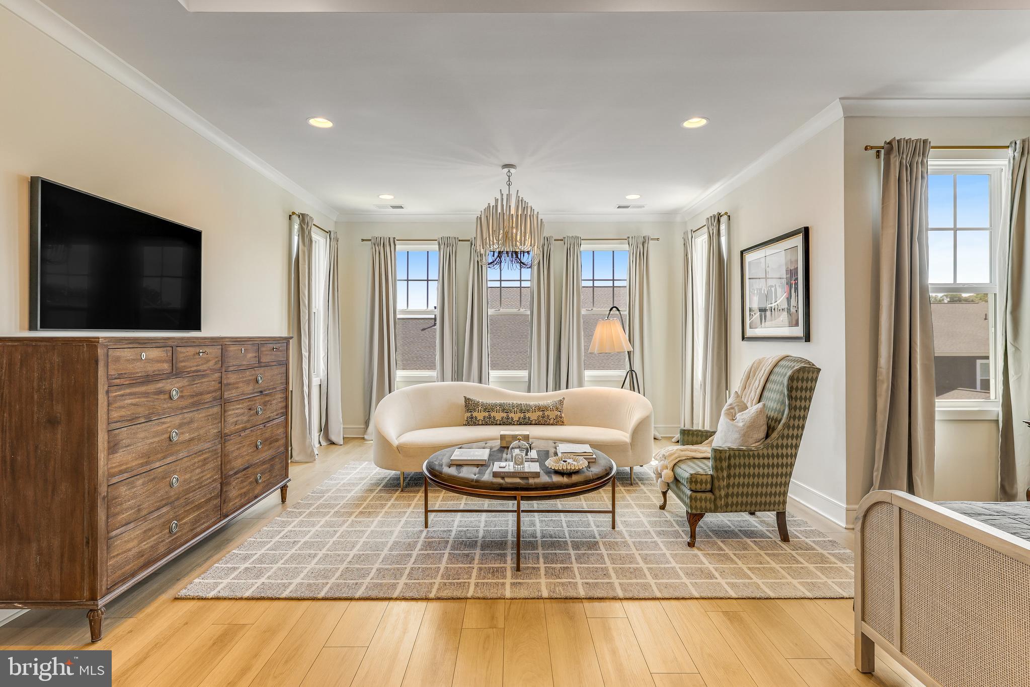 MEADOWBROOK - Residential