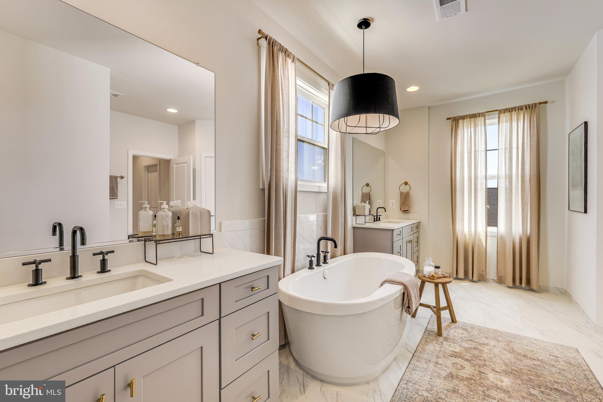 MEADOWBROOK - Residential