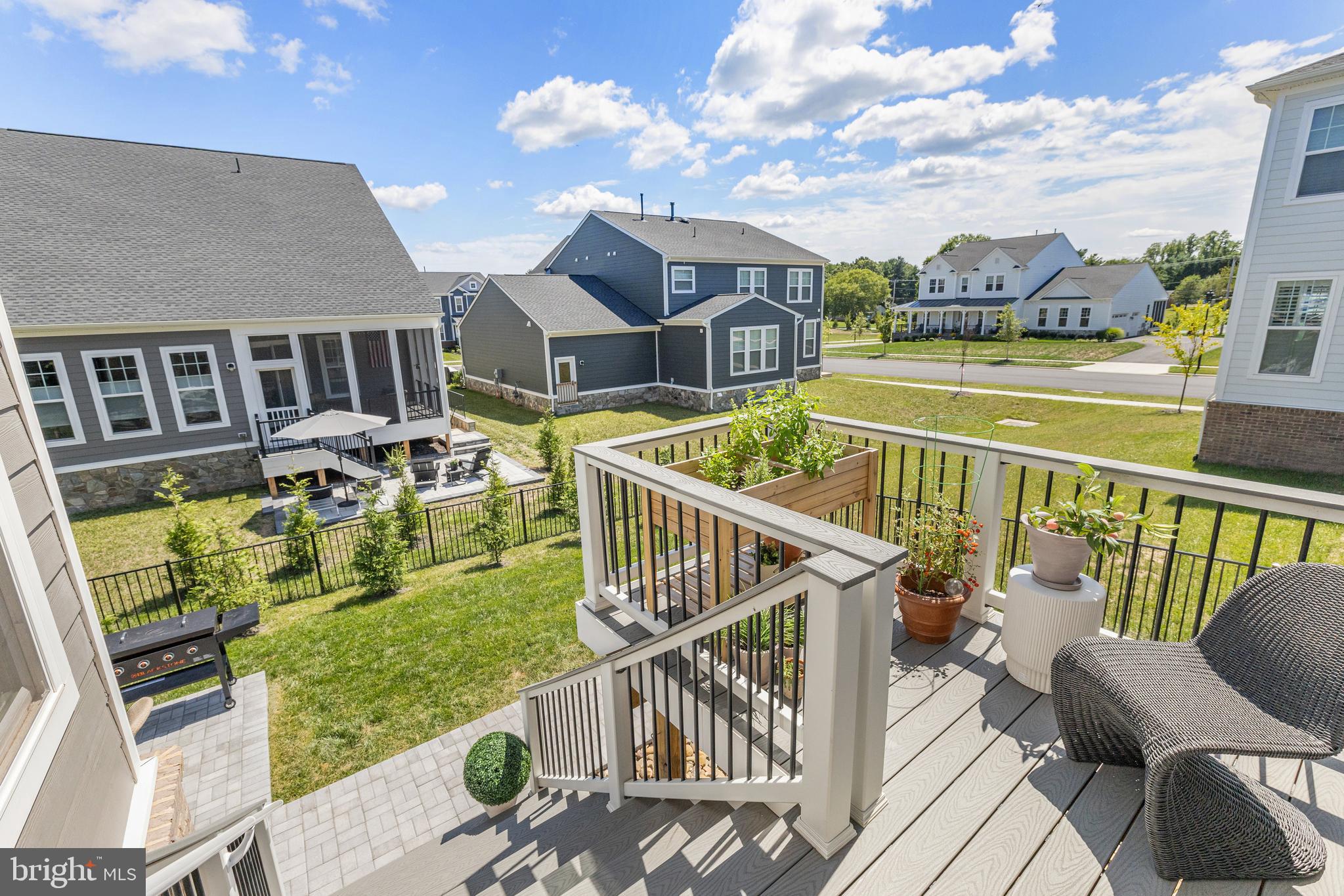 MEADOWBROOK - Residential