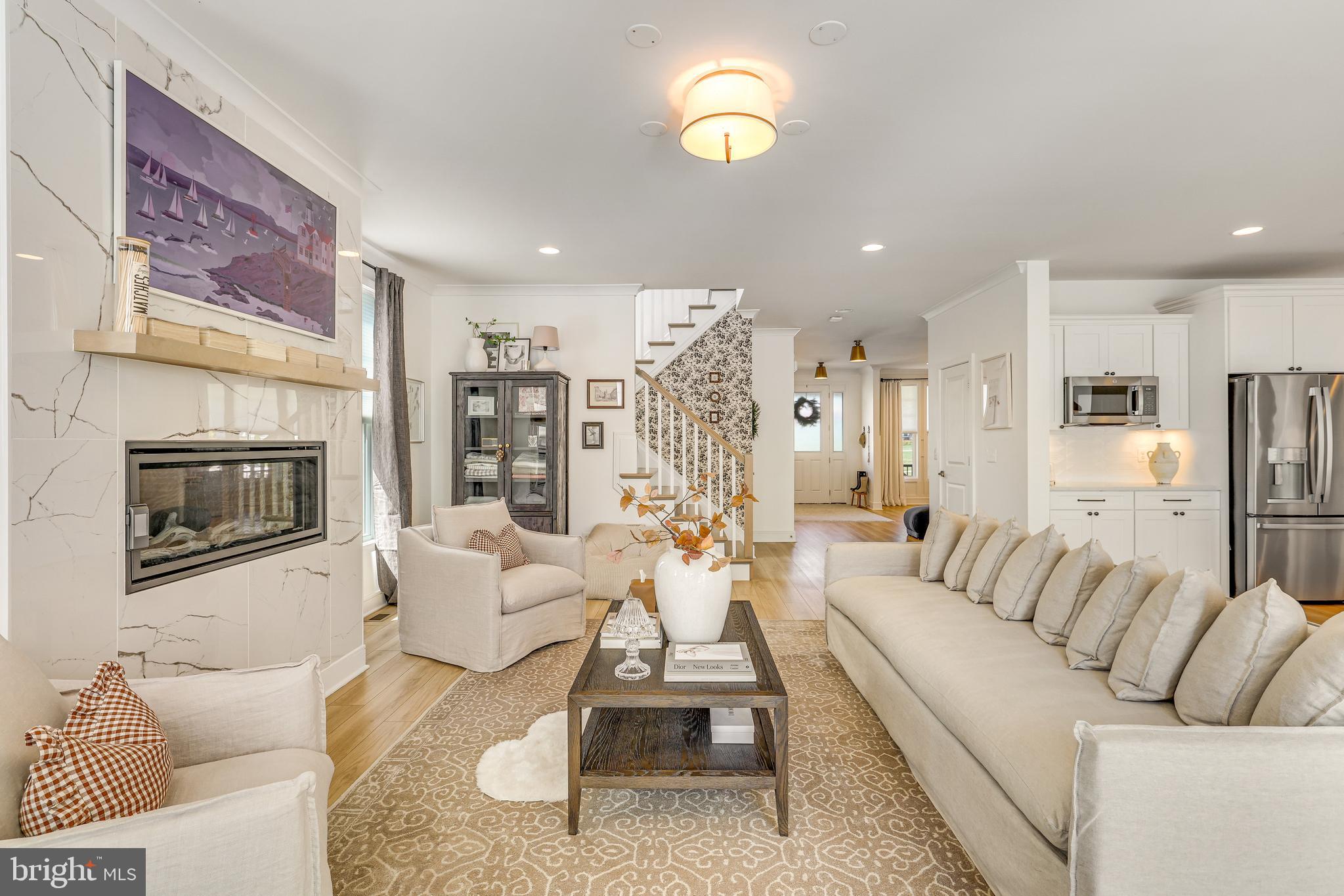 MEADOWBROOK - Residential