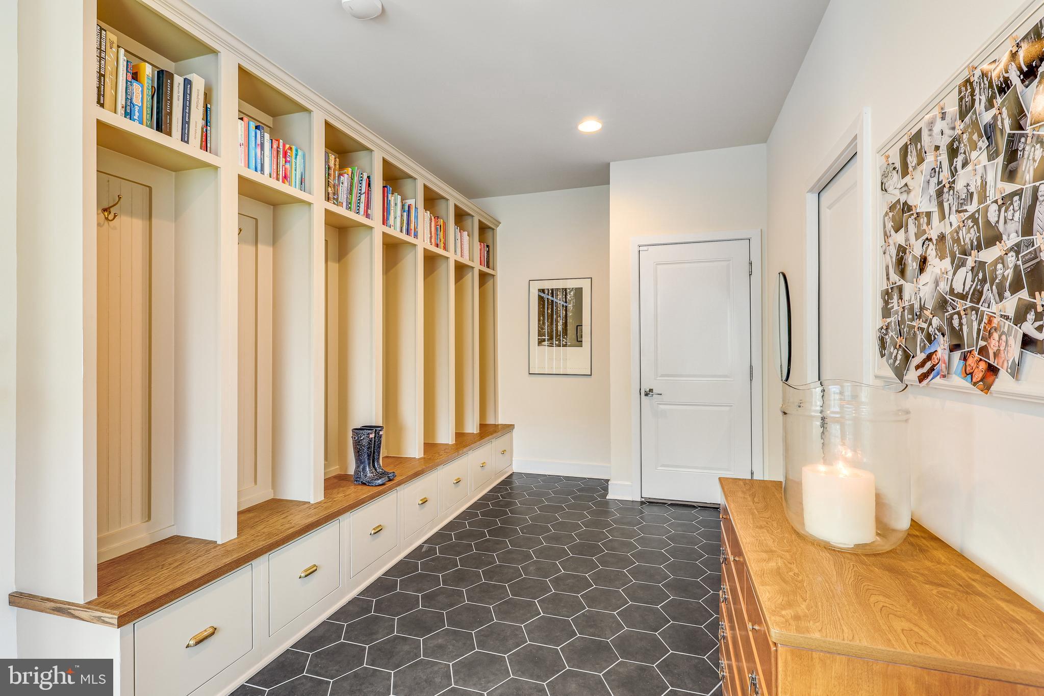 MEADOWBROOK - Residential