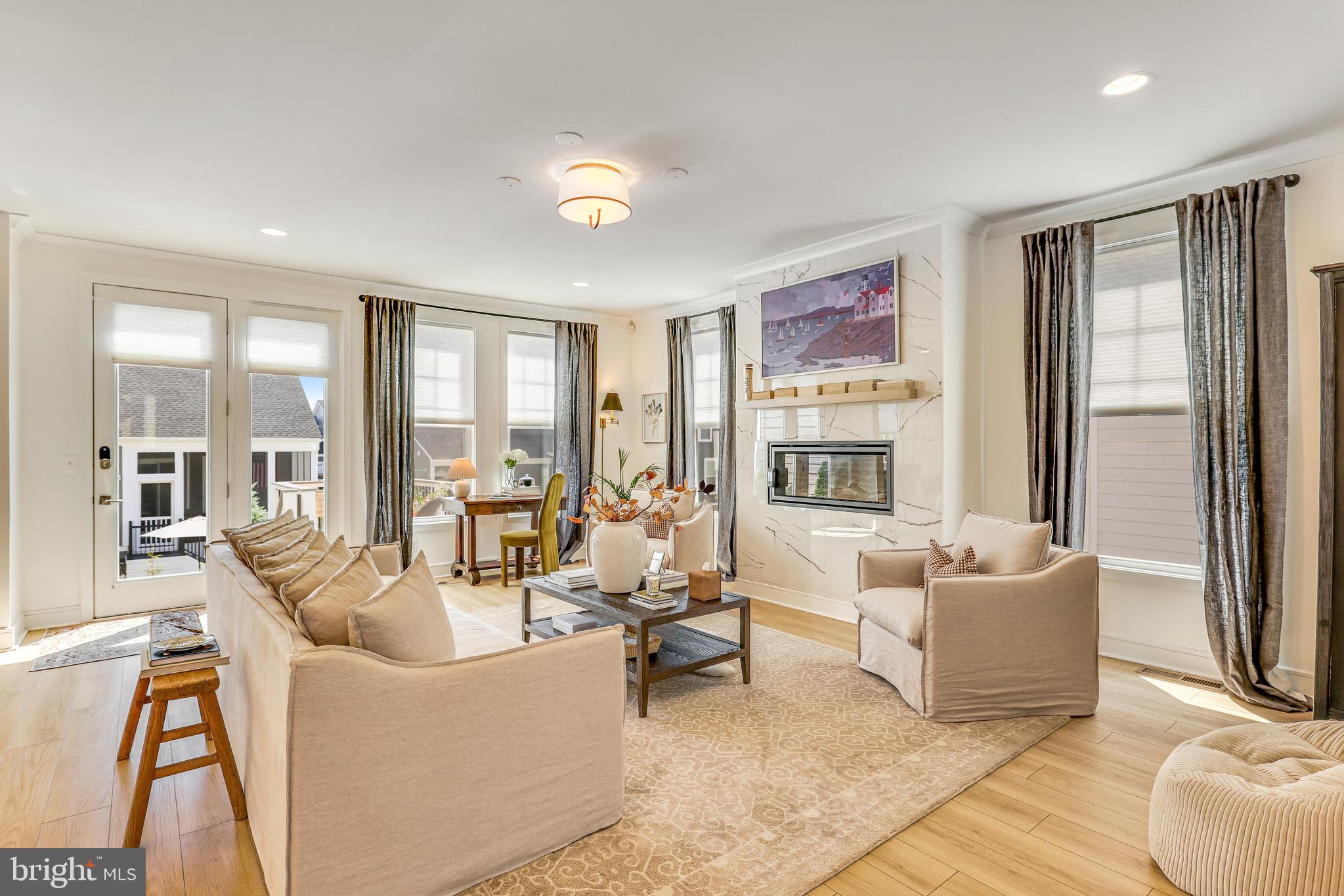 MEADOWBROOK - Residential