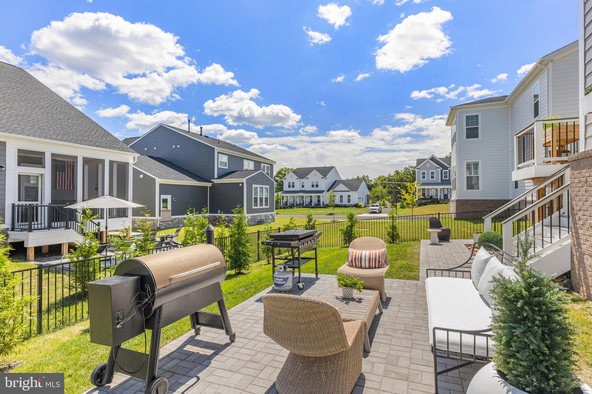 MEADOWBROOK - Residential