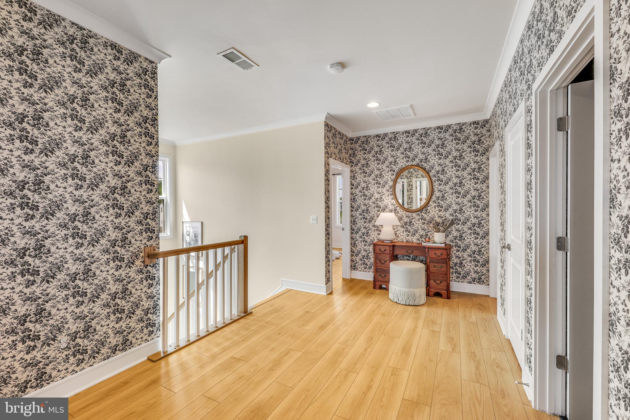 MEADOWBROOK - Residential