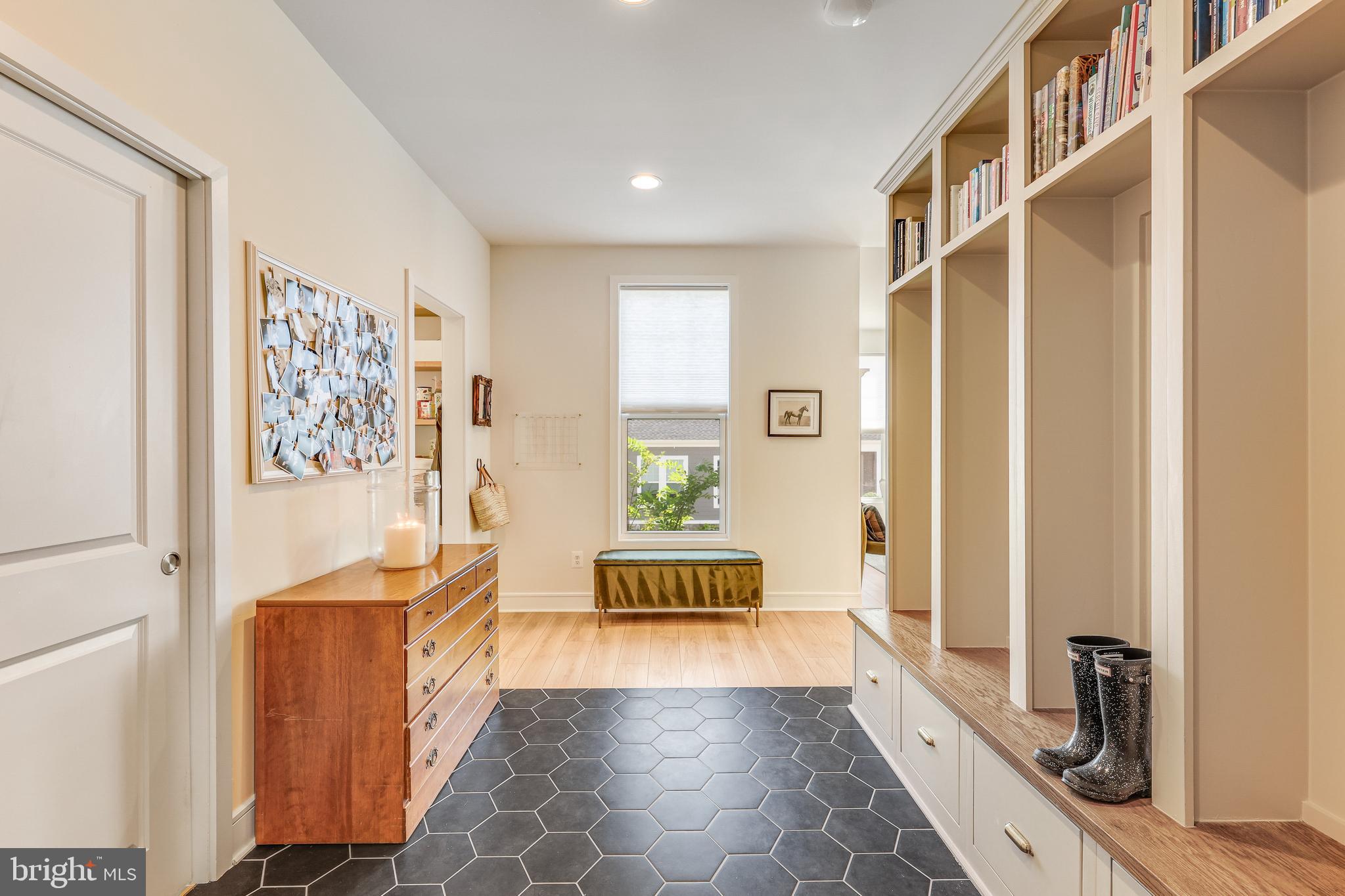 MEADOWBROOK - Residential