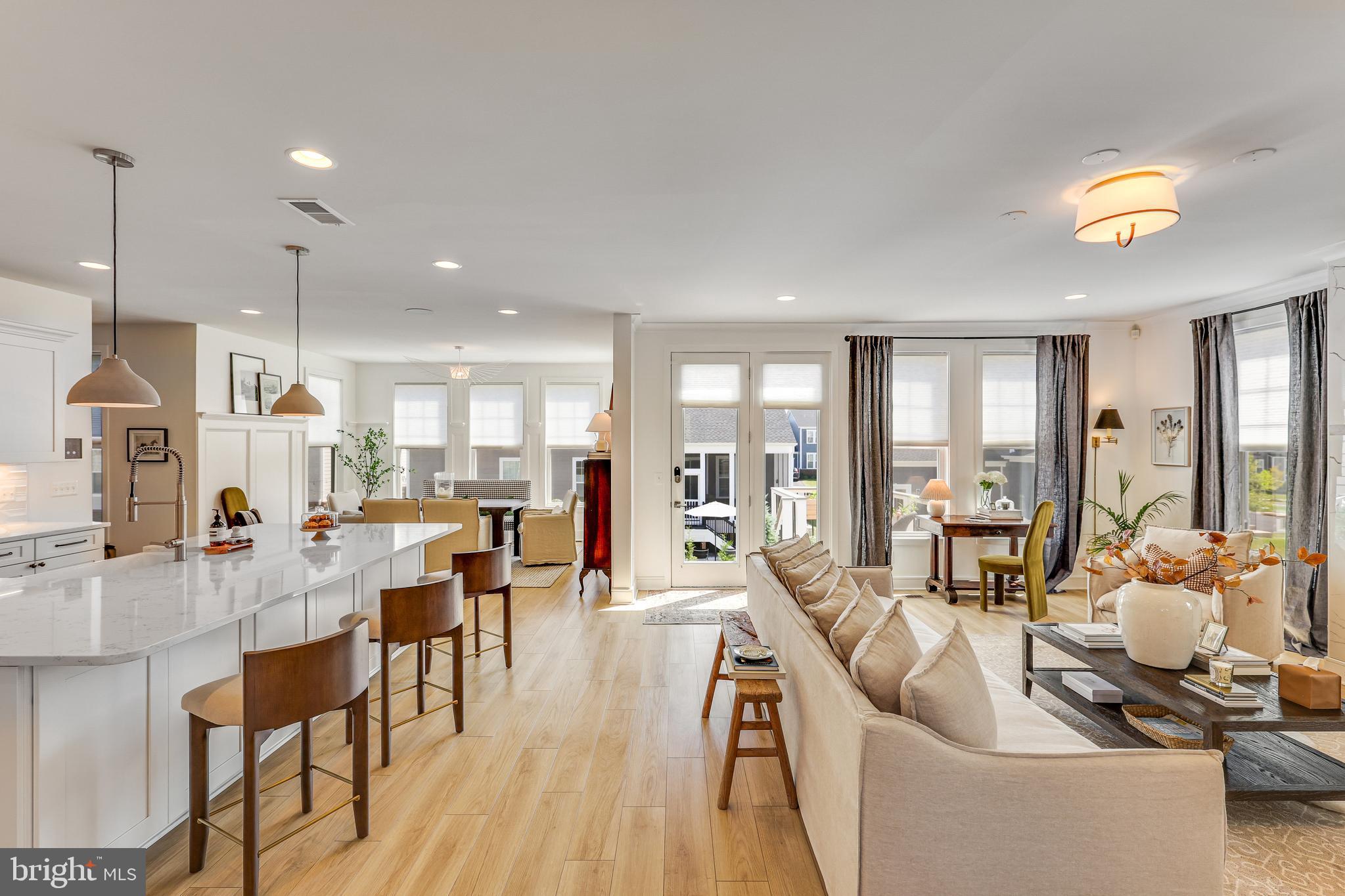 MEADOWBROOK - Residential