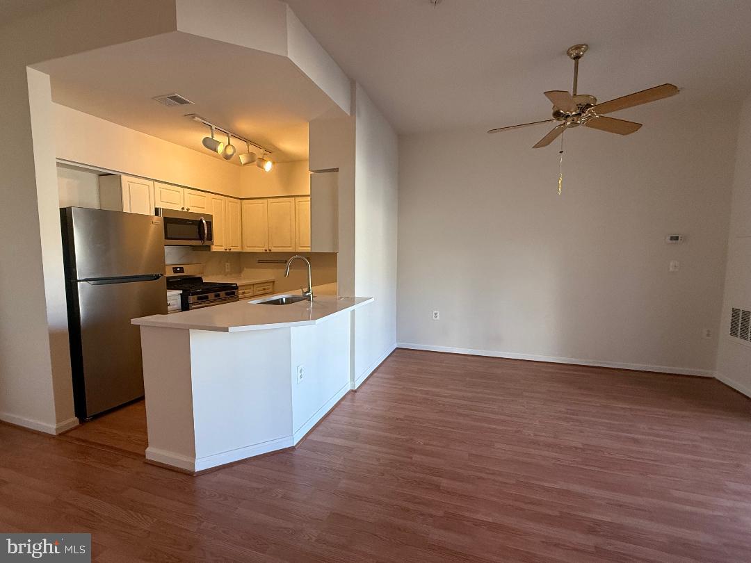 WORLDGATE CONDO - Residential Lease