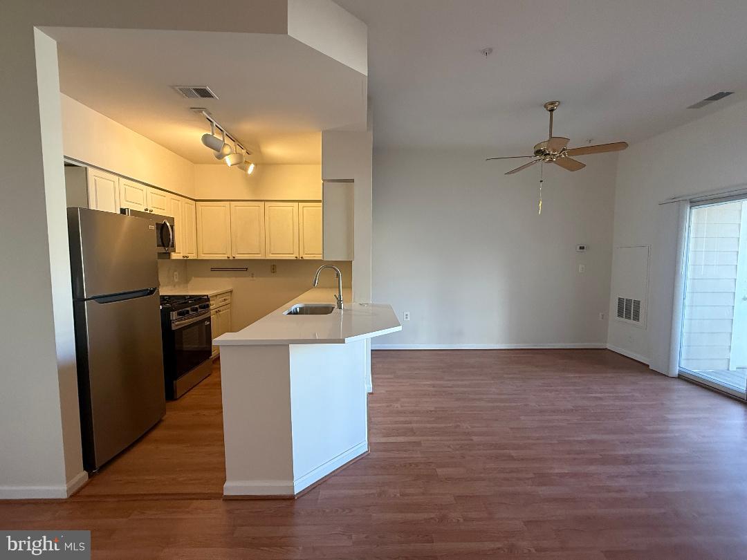 WORLDGATE CONDO - Residential Lease