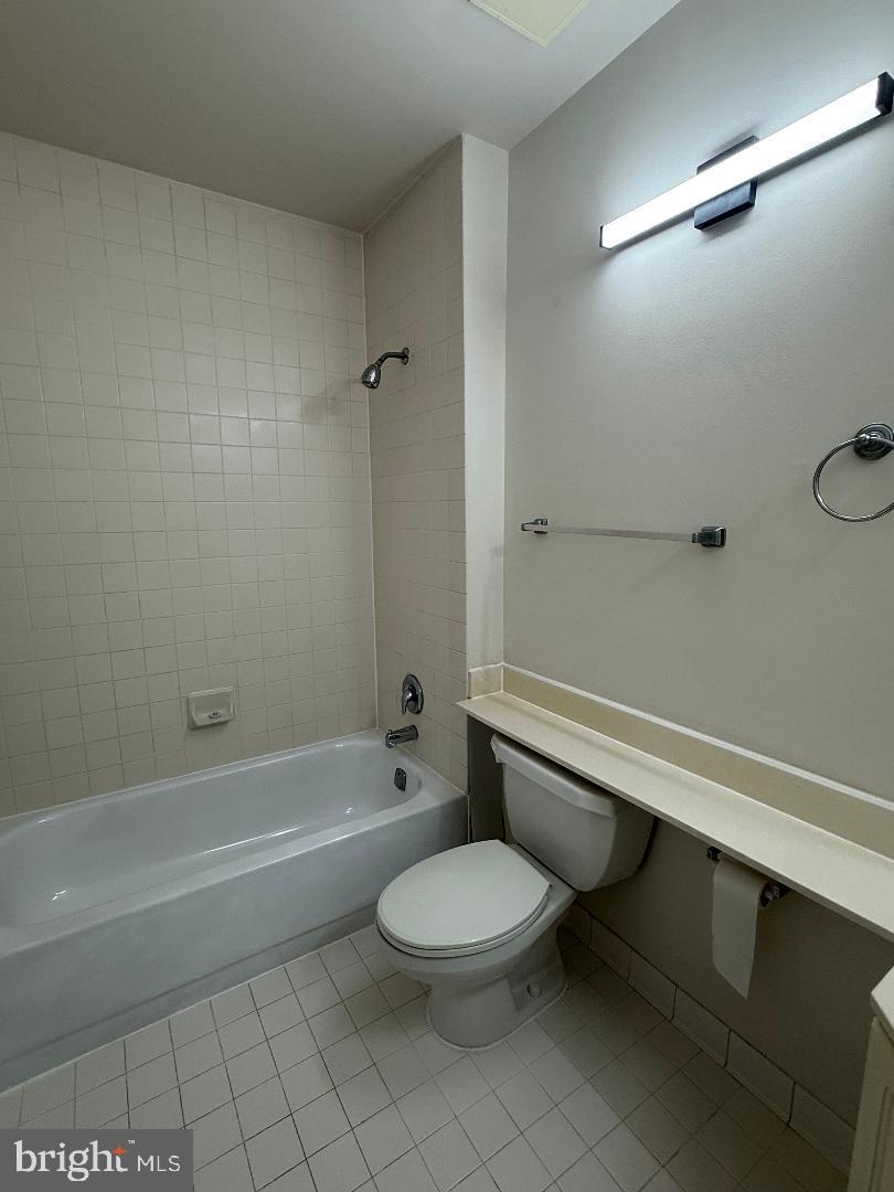 WORLDGATE CONDO - Residential Lease