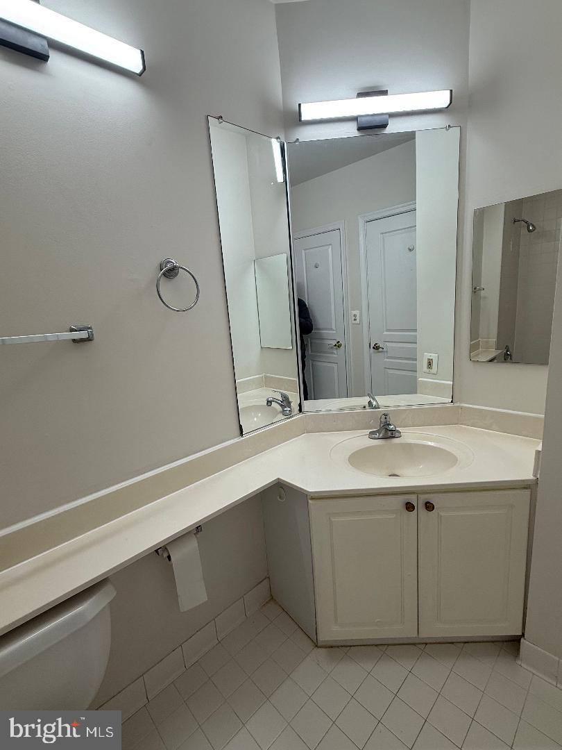 WORLDGATE CONDO - Residential Lease