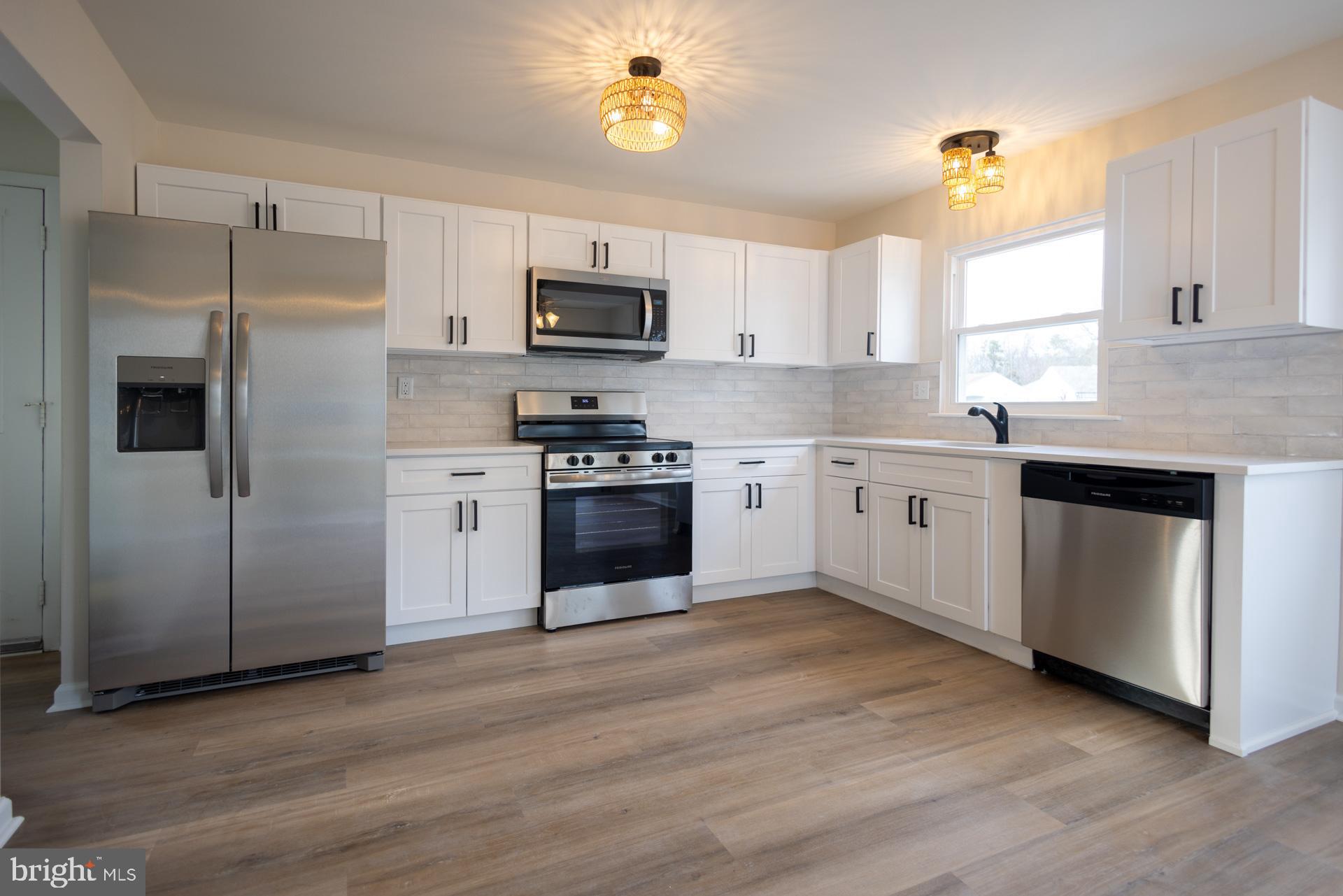 LEISURETOWNE - Residential