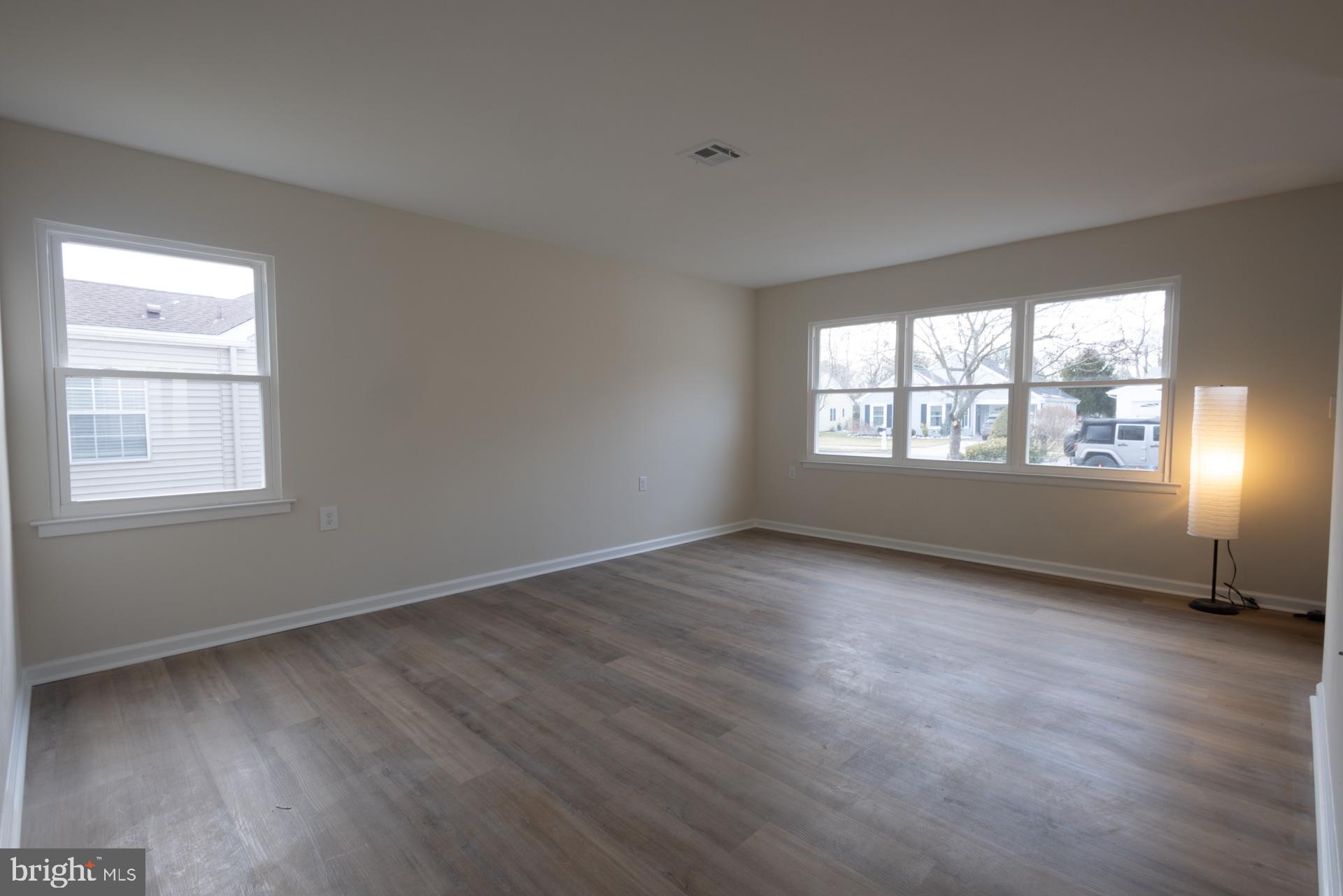 LEISURETOWNE - Residential