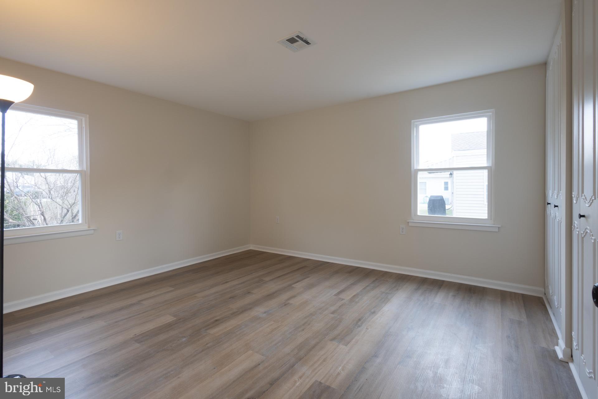 LEISURETOWNE - Residential