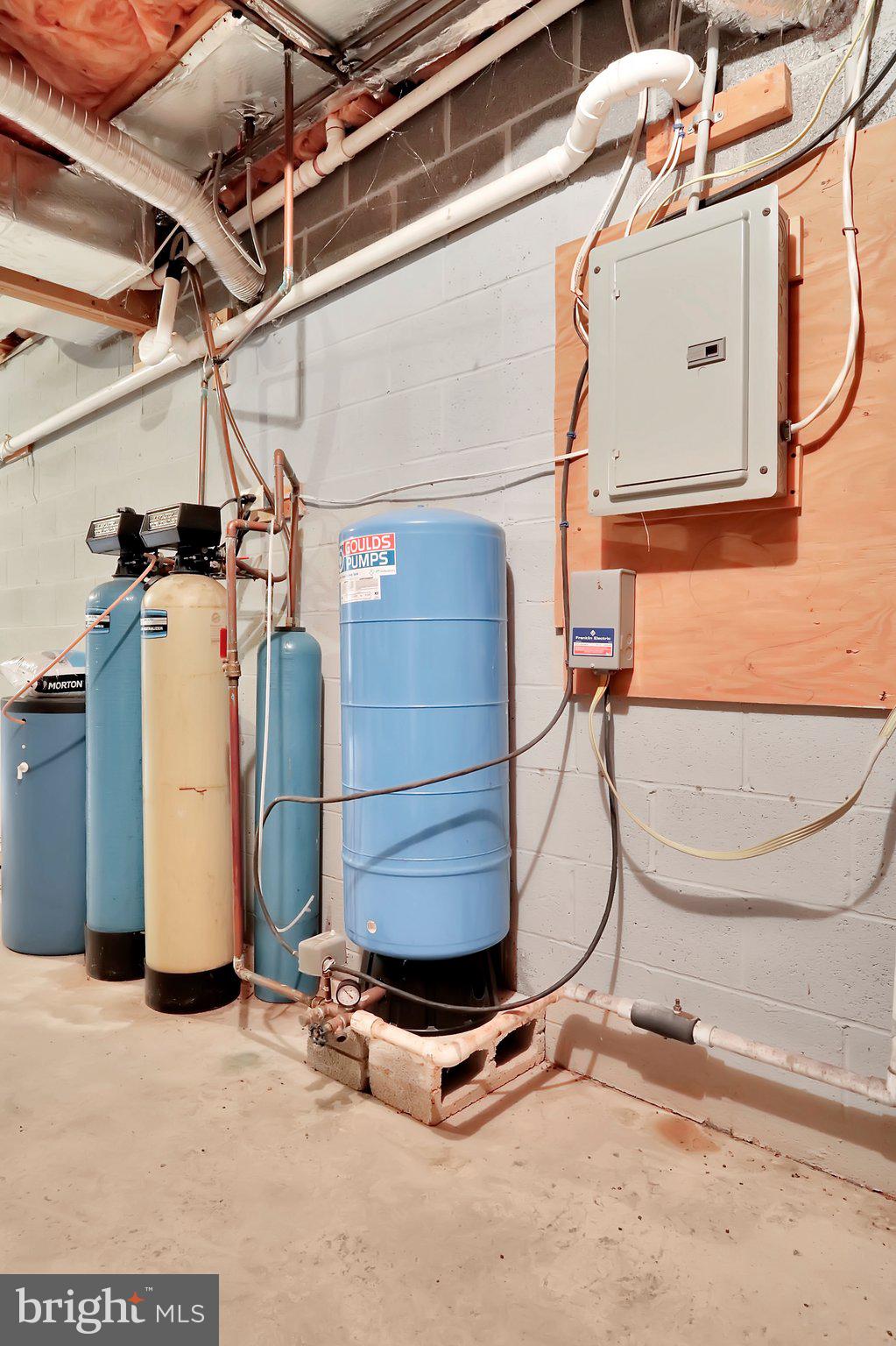 SOMERSET - Residential