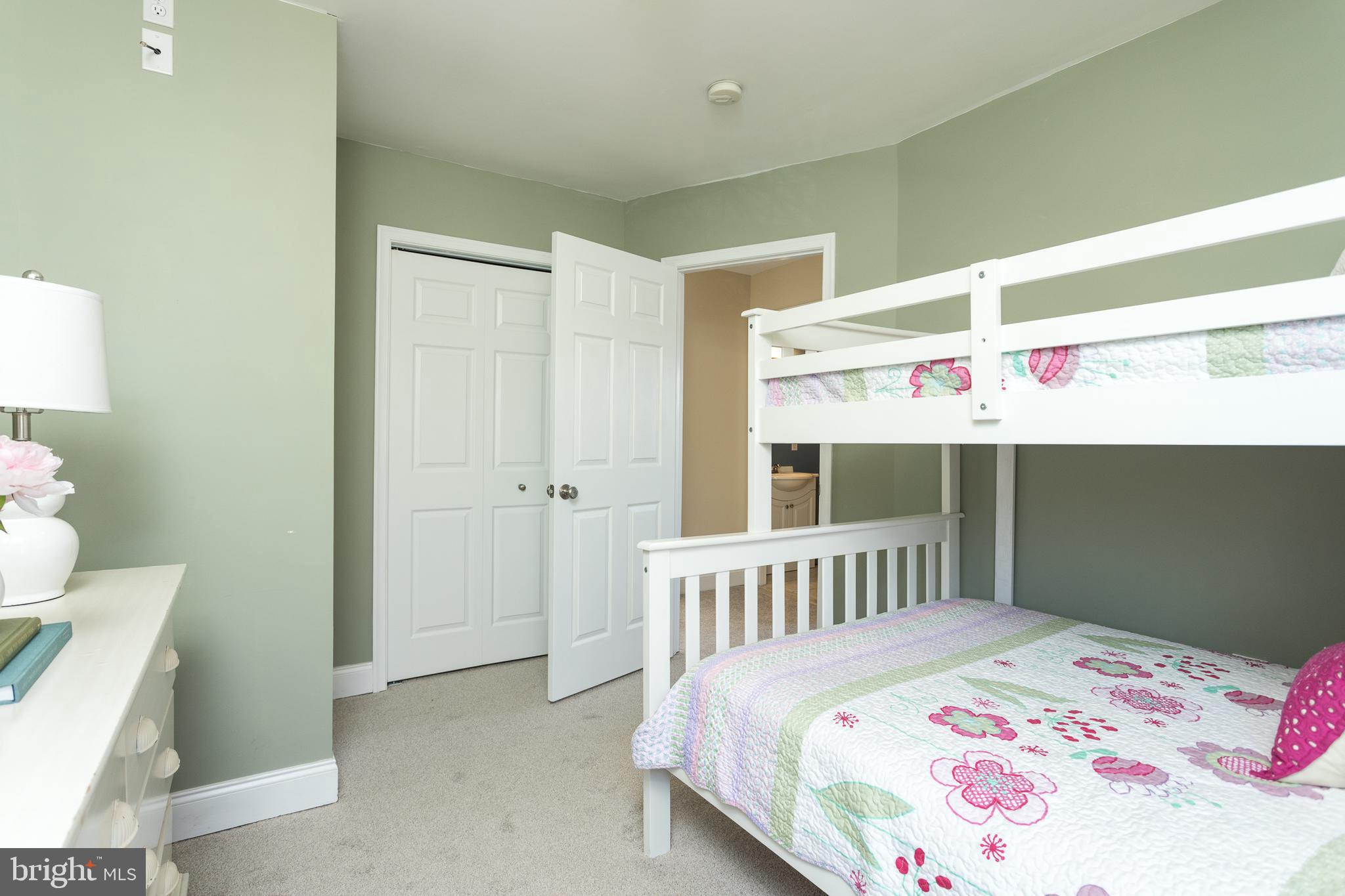 BIRD RIVER GROVE - Residential