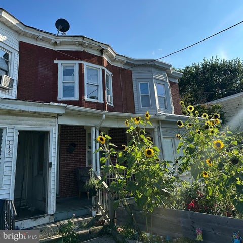 Townhouse For Sale - 1119 Nottingham Way<br/> HAMILTON, NJ 08609