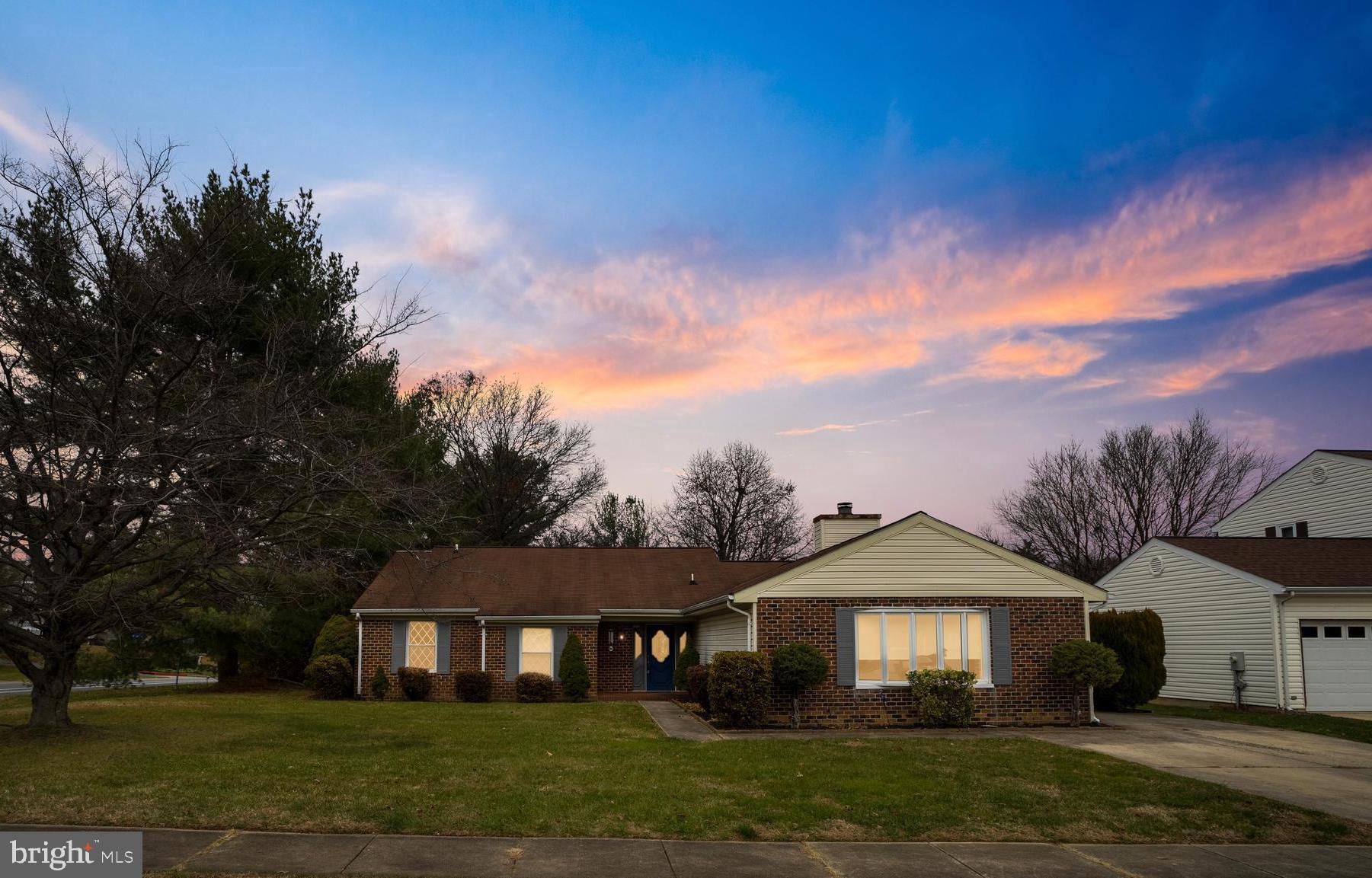 CONSTANT FRIENDSHIP - Residential