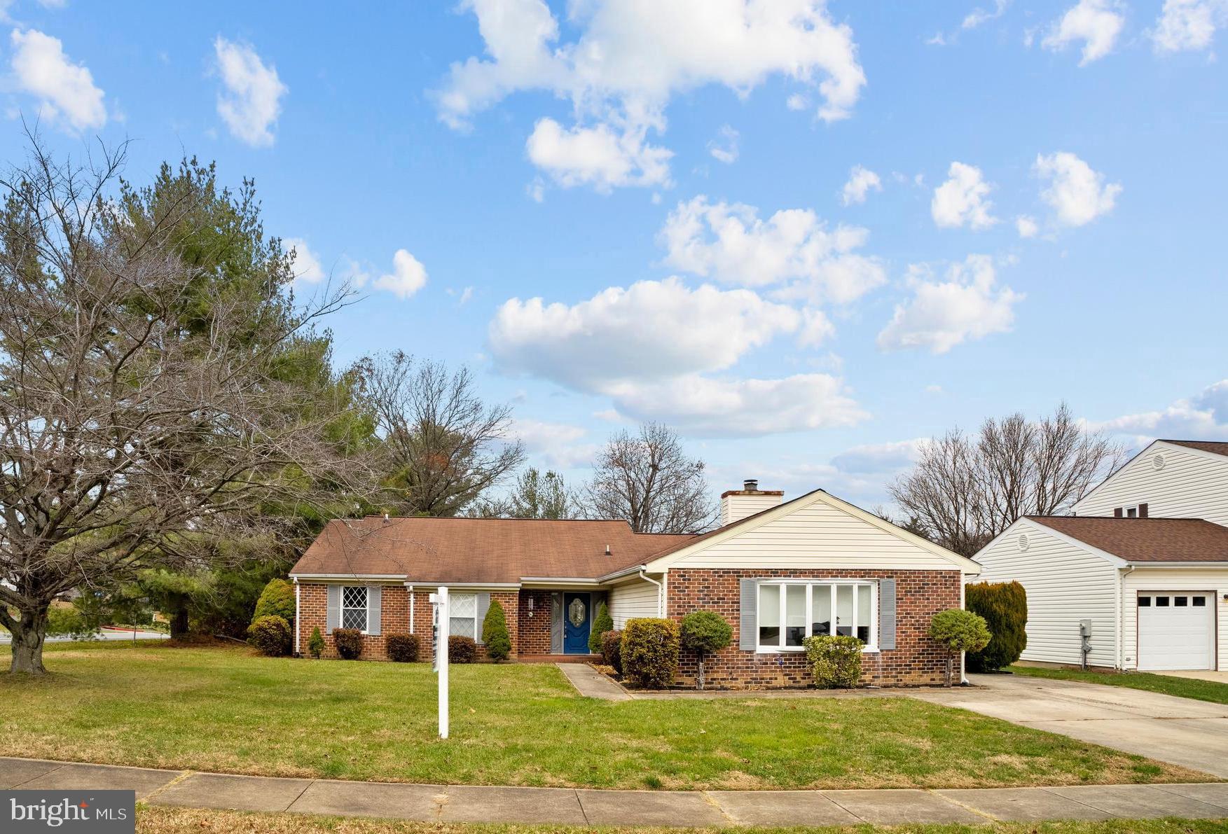 CONSTANT FRIENDSHIP - Residential