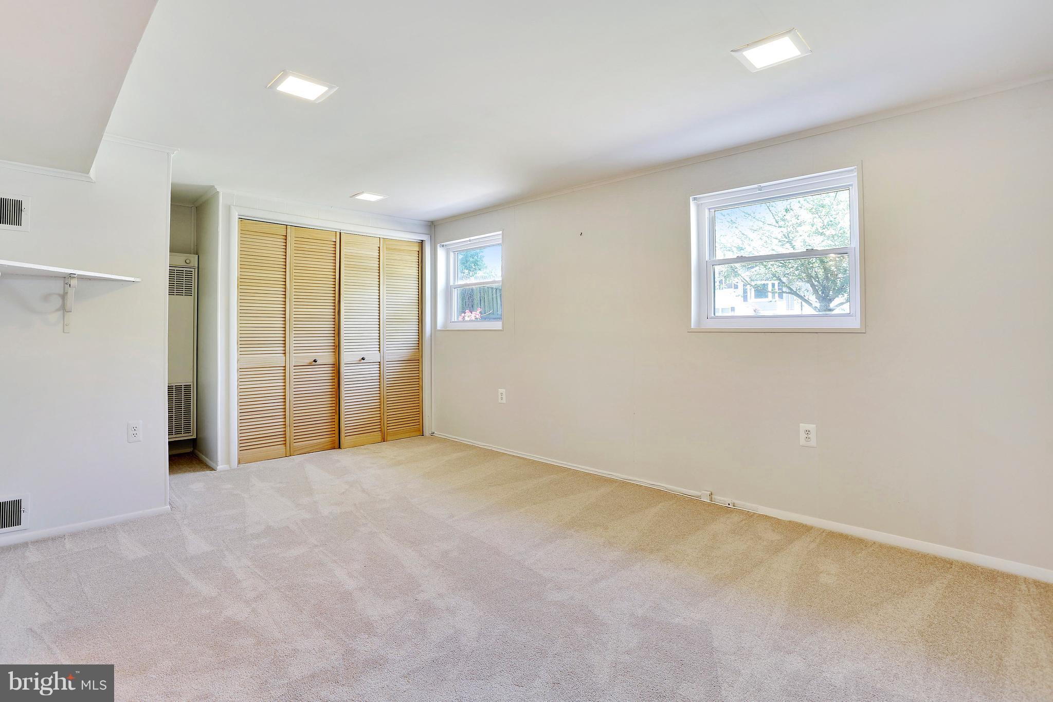 RIVA FARMS - Residential