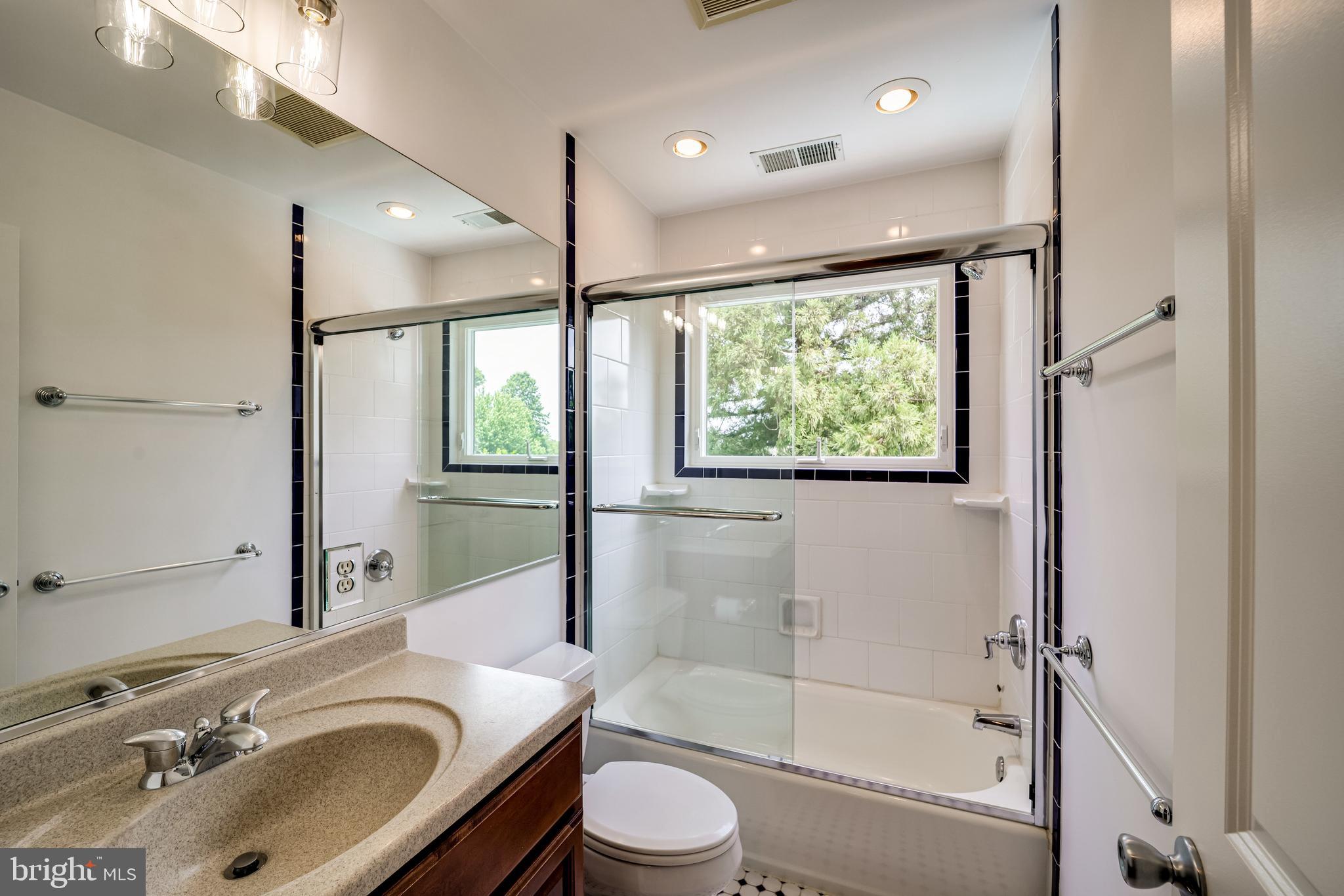 MINOR HILL - Residential