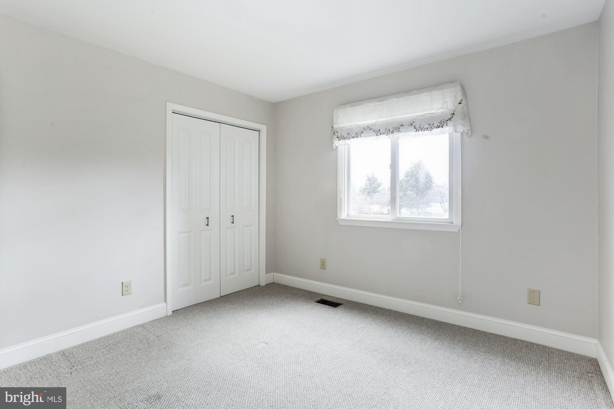 PEMBROKE GROVE - Residential